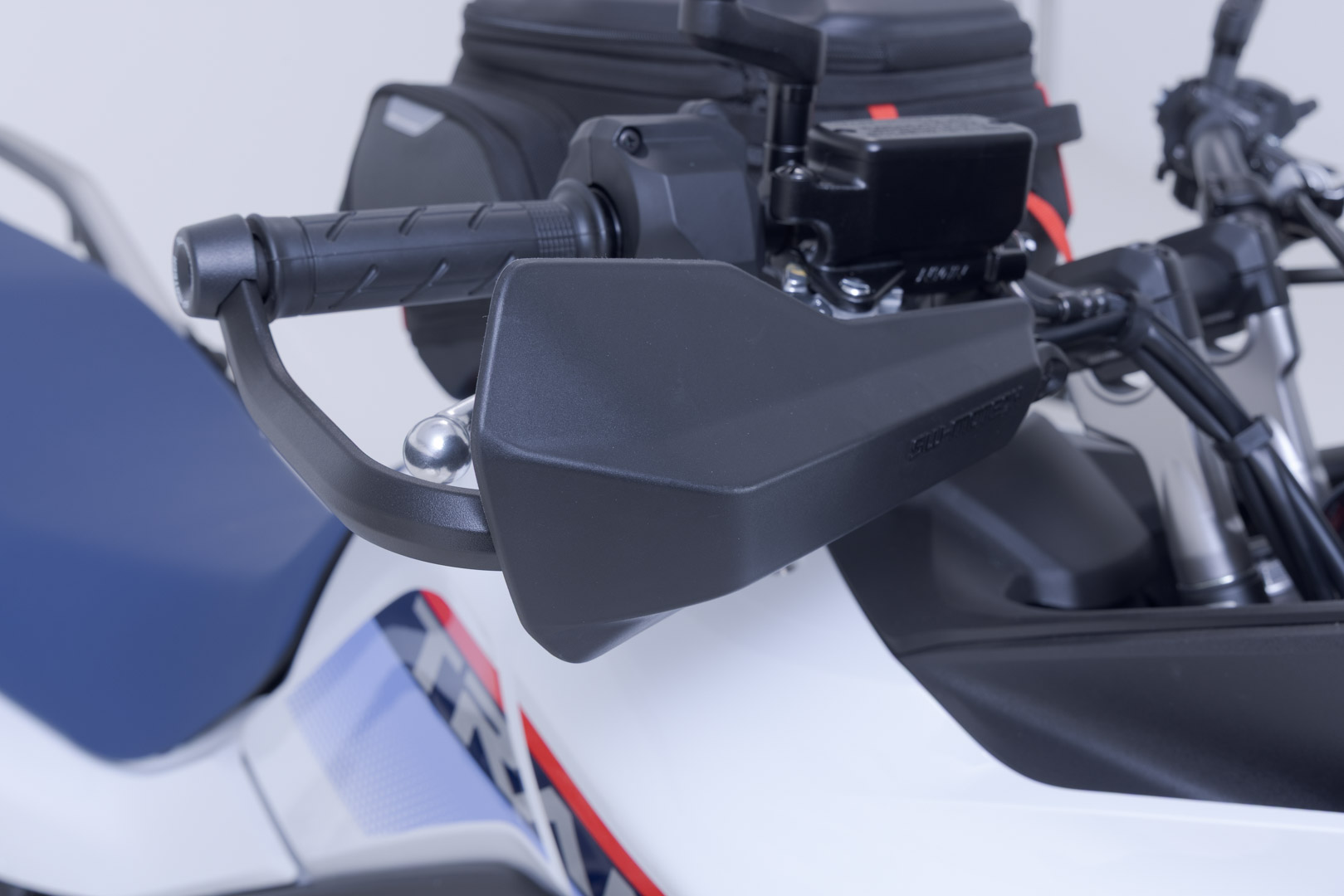 Kit SW-Motech Sport de protecție de mână - Negru. Honda XL750 Transalp (22-). Figura 4