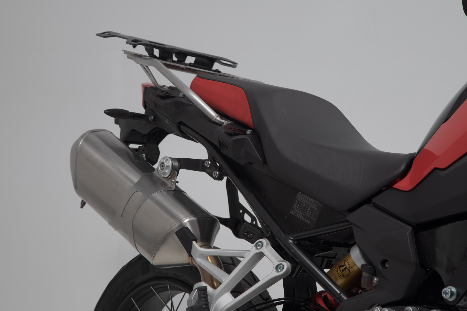 Portavion lateral SW-Motech PRO - Negru. BMW F 750/800 GS, F 850 GS/Adv (17-). Figura 5