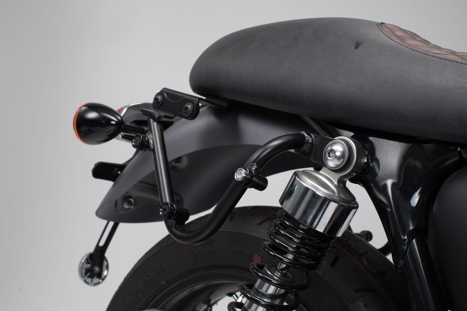 SW-Motech adaptér pre SLC + V-LOC bočný nosič vpravo - Pre Bonneville T100/120 (15-) bez prechodovej lišty. Obrázok 4