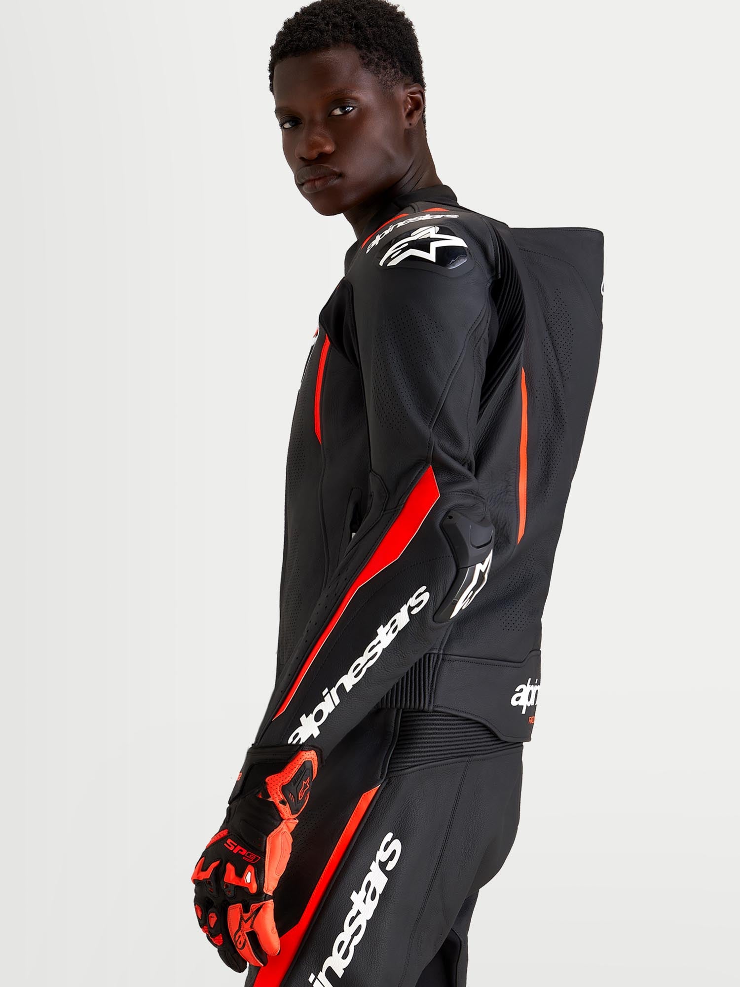 Alpinestars Missile V3 Two Piece Motorcycle Leather Suit black/red 56 Figure 5
