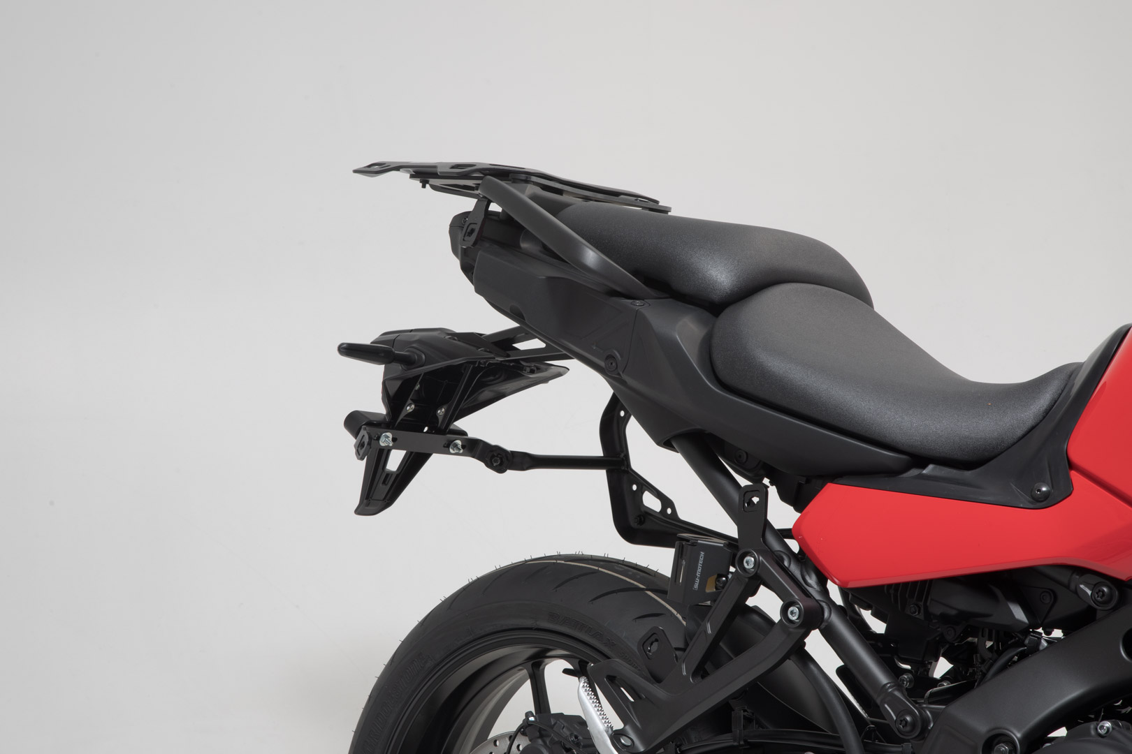 Portavioane SW-Motech PRO laterale - Negru. Yamaha Tracer 9 / GT (20-) / GT+ (22-). Figura 5