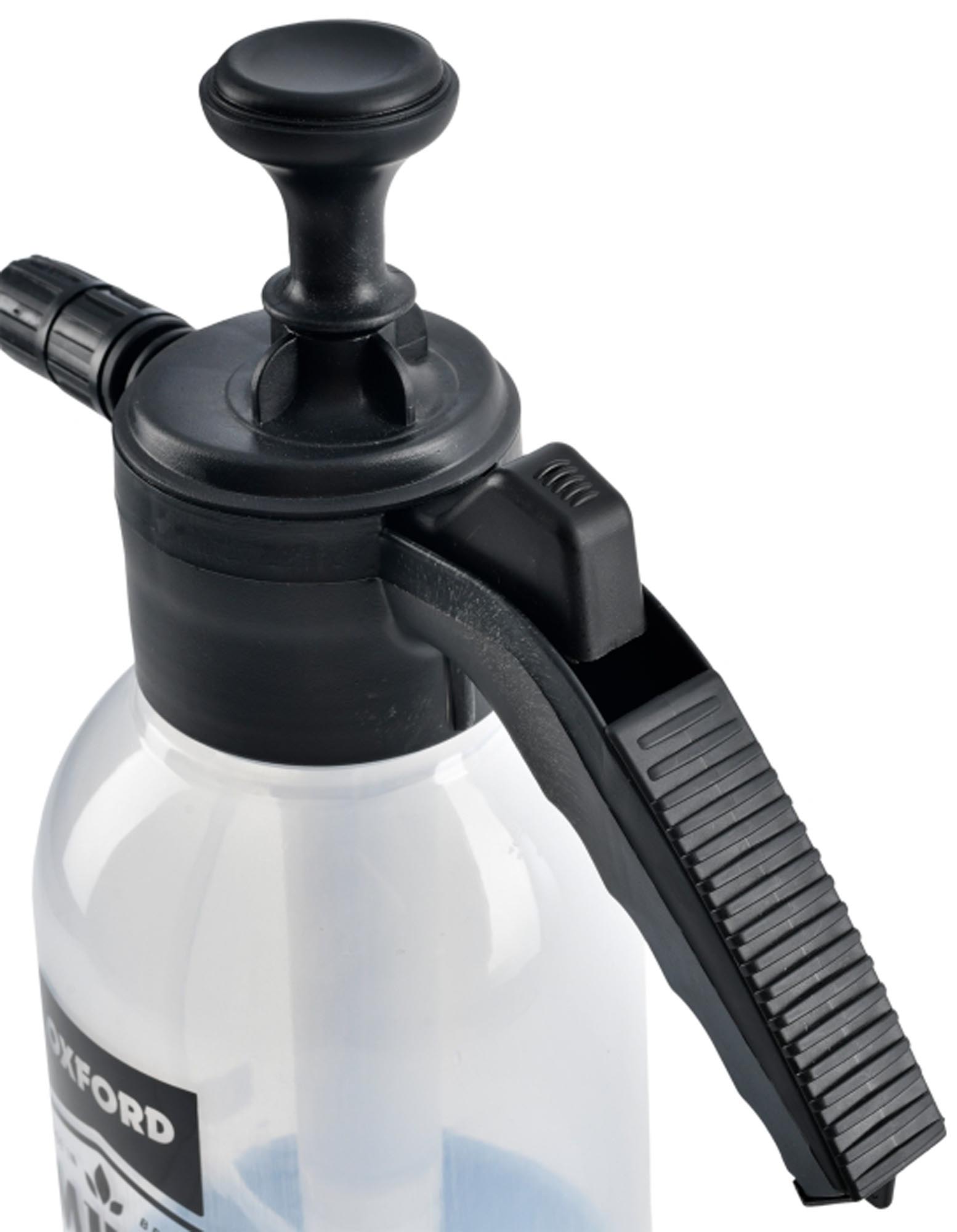 Side view of Oxford Mint Snow Foam Bottle 2L
