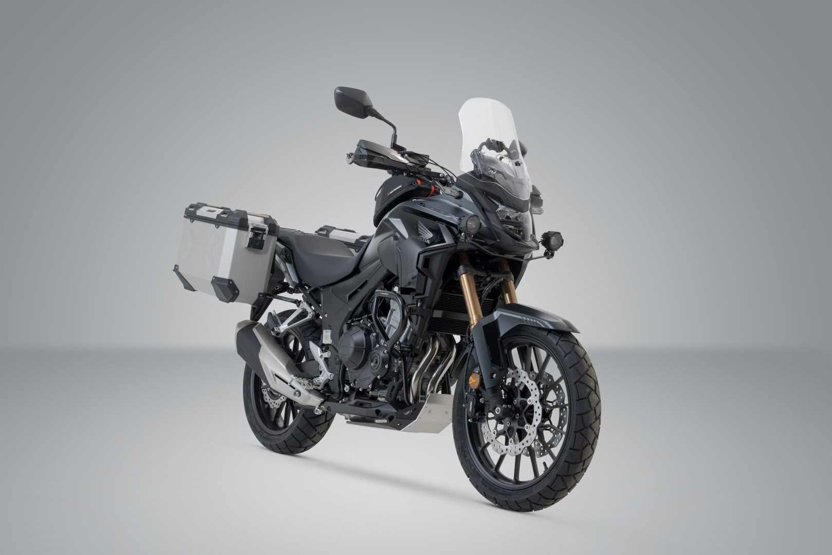 Sistem de carcasă din aluminiu SW-Motech TRAX ADV - Argintiu. 37/37 l. CB500X, CB500F, CBR500R, NX500. Figura 2