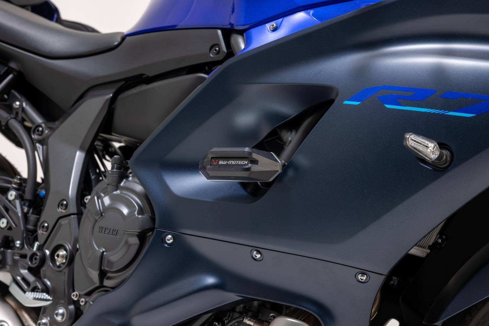 Kit SW-Motech Frame slider - Negru. Yamaha YZF-R7 (21-). Figura 2