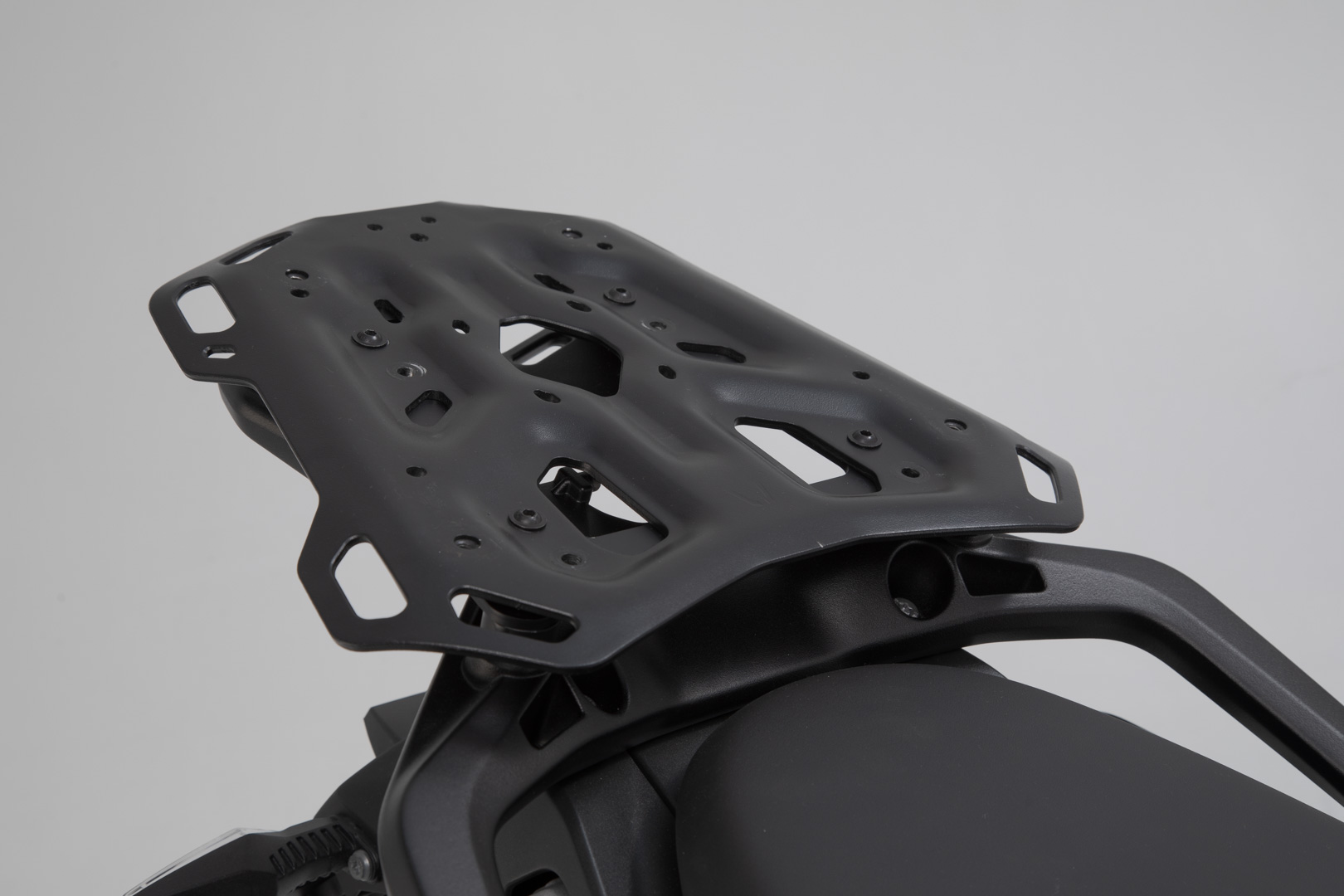 Sistem top case SW-Motech TRAX ADV - Argintiu. BMW F 900 XR (19-) / S 1000 XR (19-). Figura 3