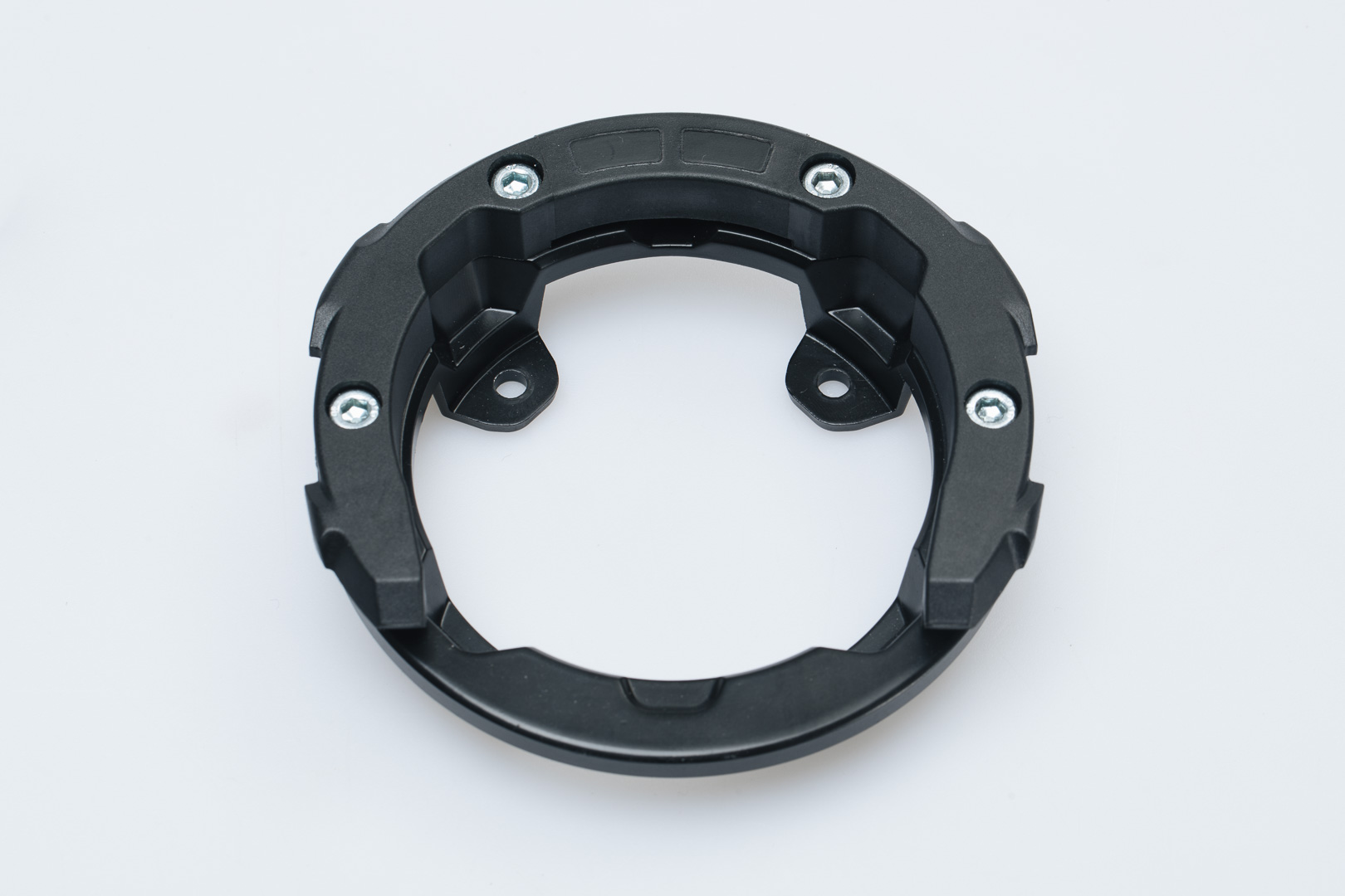 Inelul pentru rezervor SW-Motech EVO - Negru. Kawasaki Z650 (16-22), Ninja 650 (16-). Figura 2