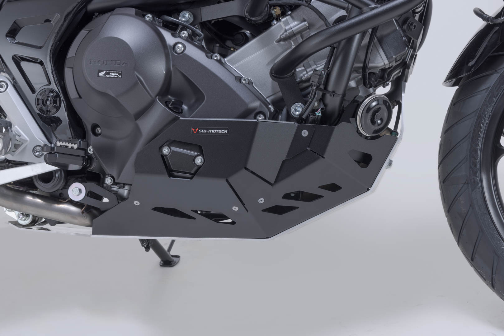 Protecție motorului SW-Motech - Negru/Argintiu. Honda NC700 / NC750 cu DCT. Figura 5
