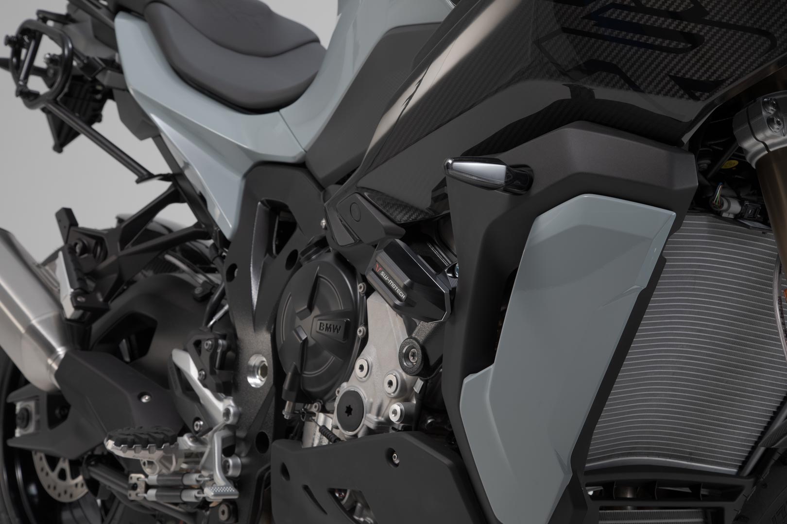 SW-Motech Frame slider kit - Svart. BMW S 1000 XR (19-23). Figur 3