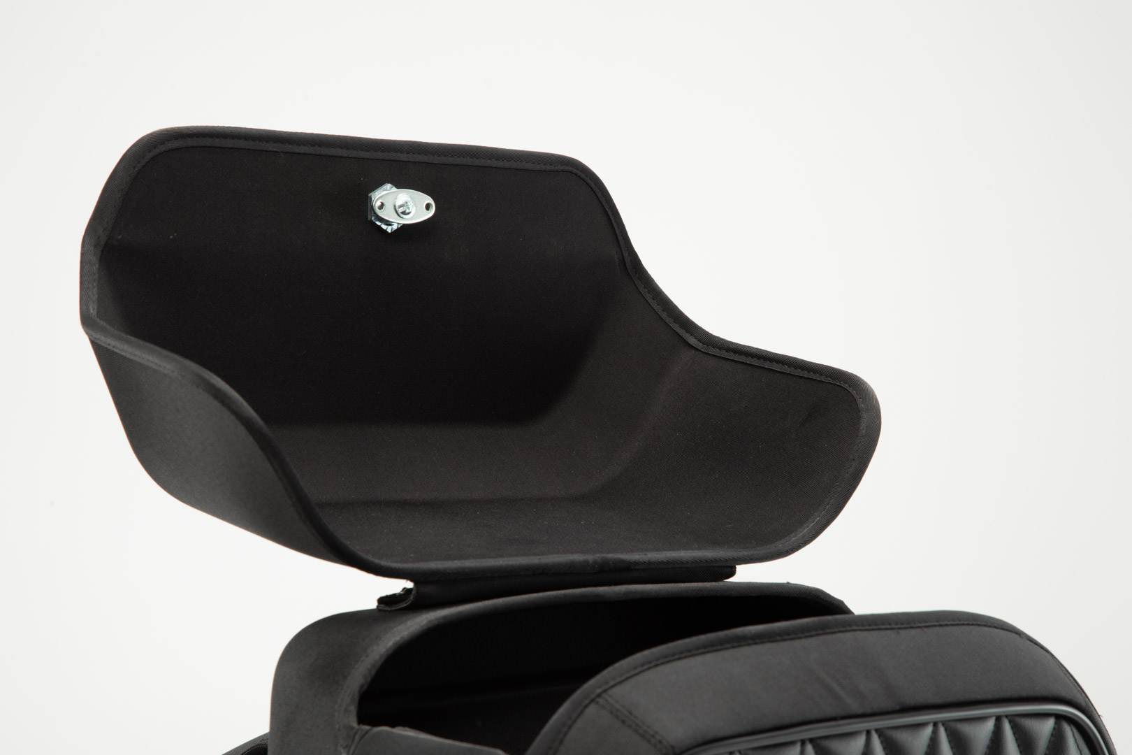 SW-Motech Legend Gear side bag LH1 - 19.5 l. 600D Polyester/Leatherette. For SLH right. Figure 4