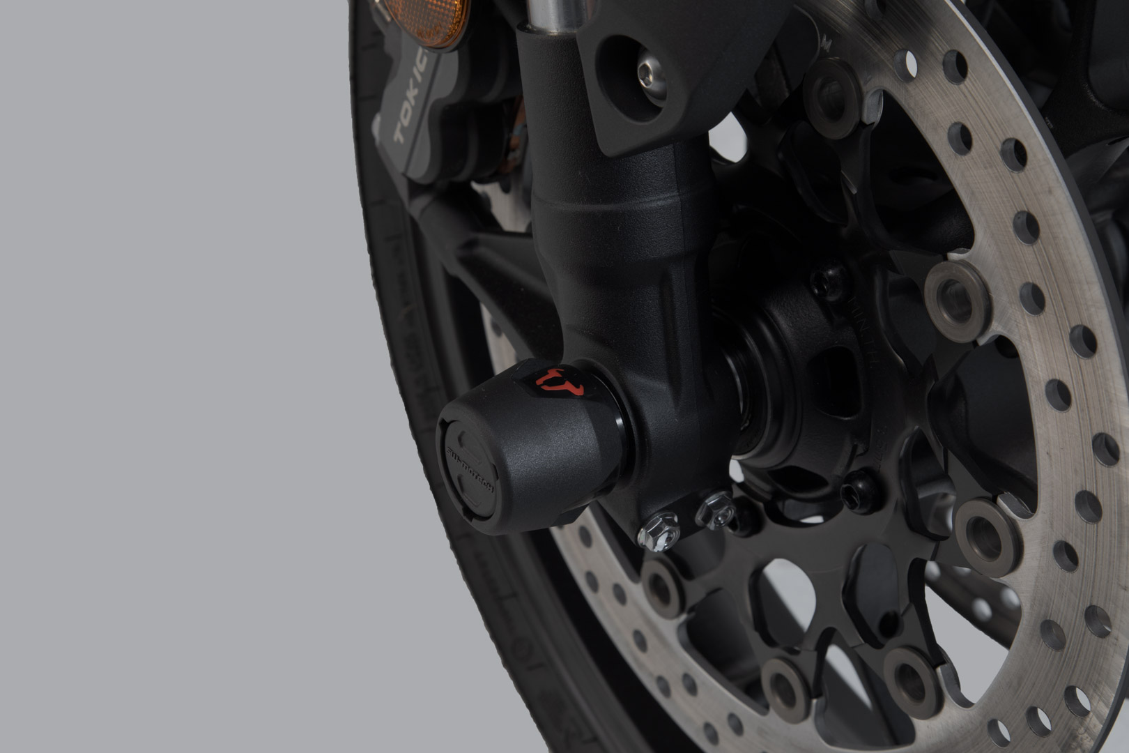 Set SW-Motech Slider pentru puntea față - Negru. Honda CB1000R (18-). Figura 4