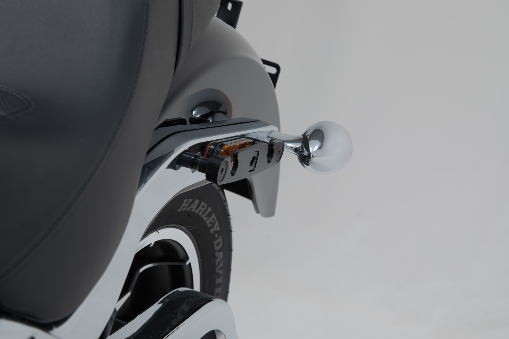Sistem de genți laterale SW-Motech Legend Gear LH2/LH1 - 25.5/19.5 l. Softail Low Rider / S (17-). Figura 5