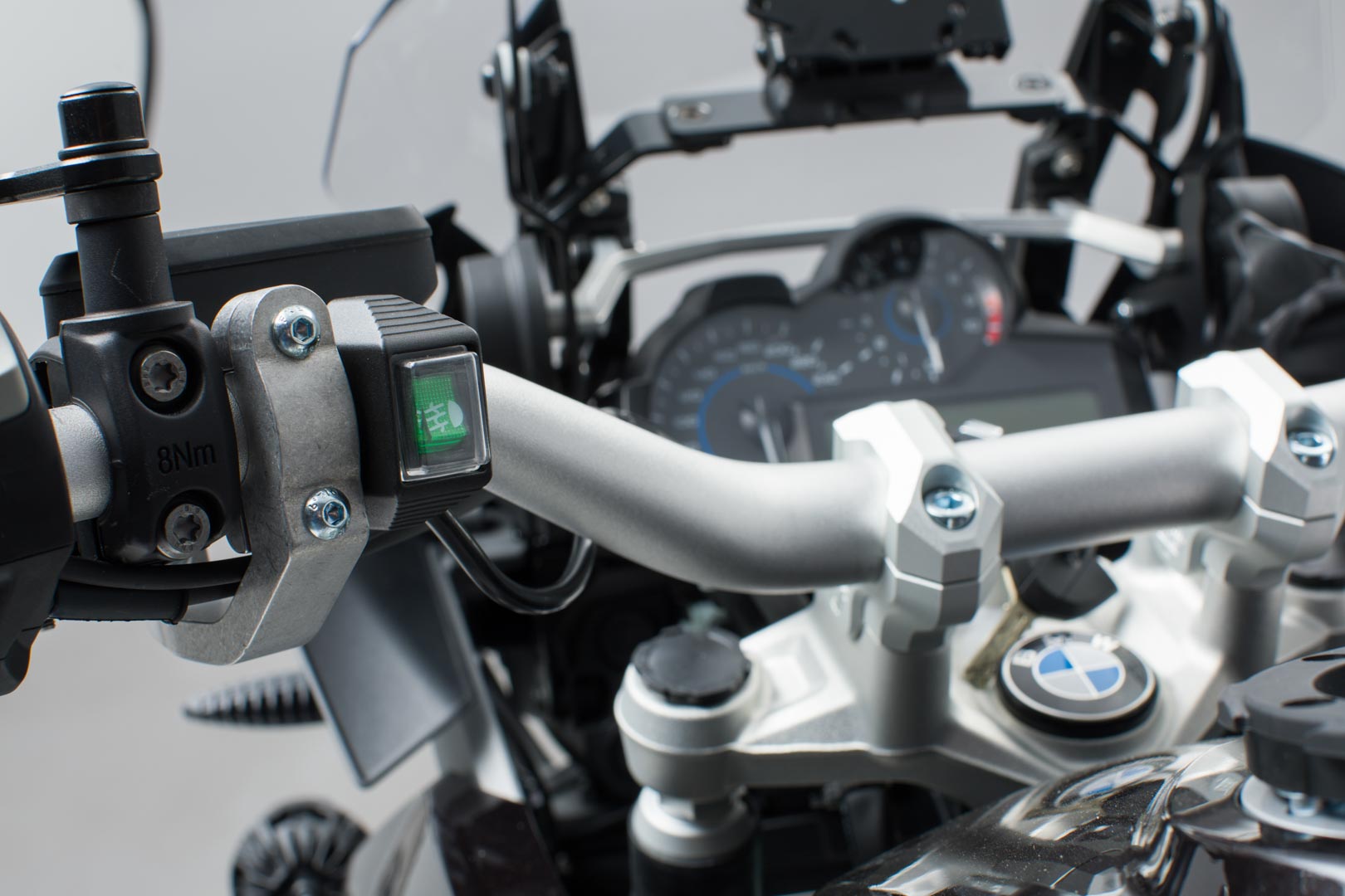 Întrerupător de lumină de ceață SW-Motech EVO pentru cockpit - Pentru luminile de ceață. Verde aprins. Figura 2