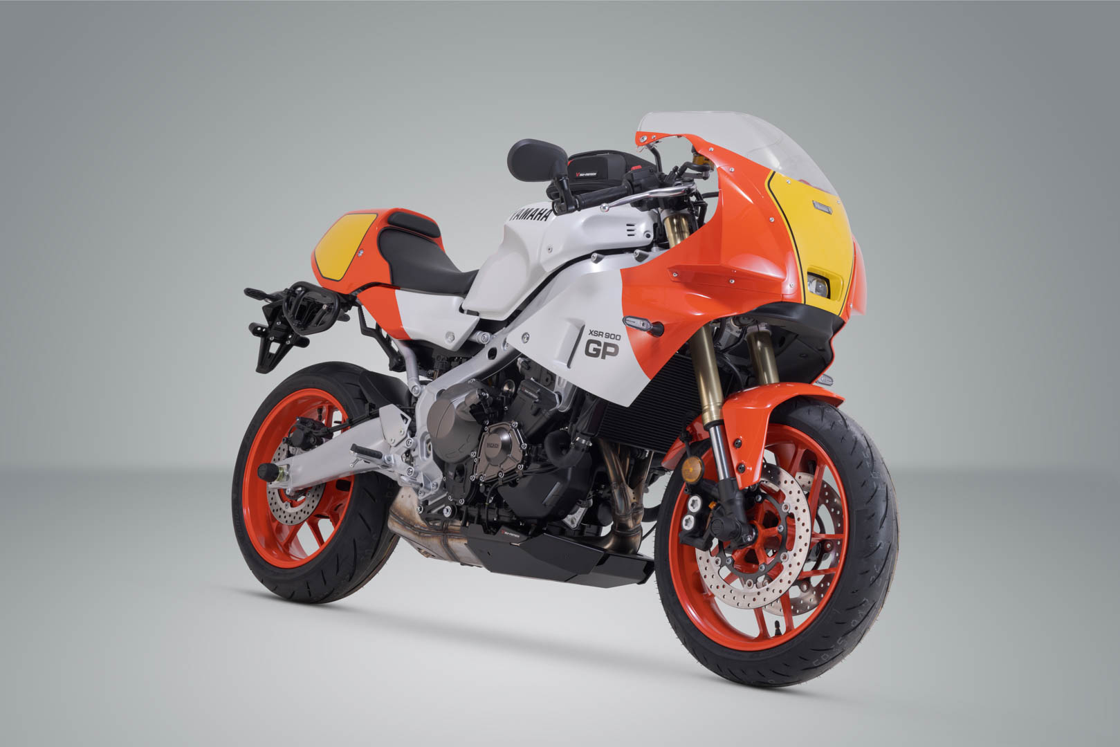 SW-Motech SLC portavion lateral dreapta - Yamaha XSR900 (21-) / GP (23-). Figura 2