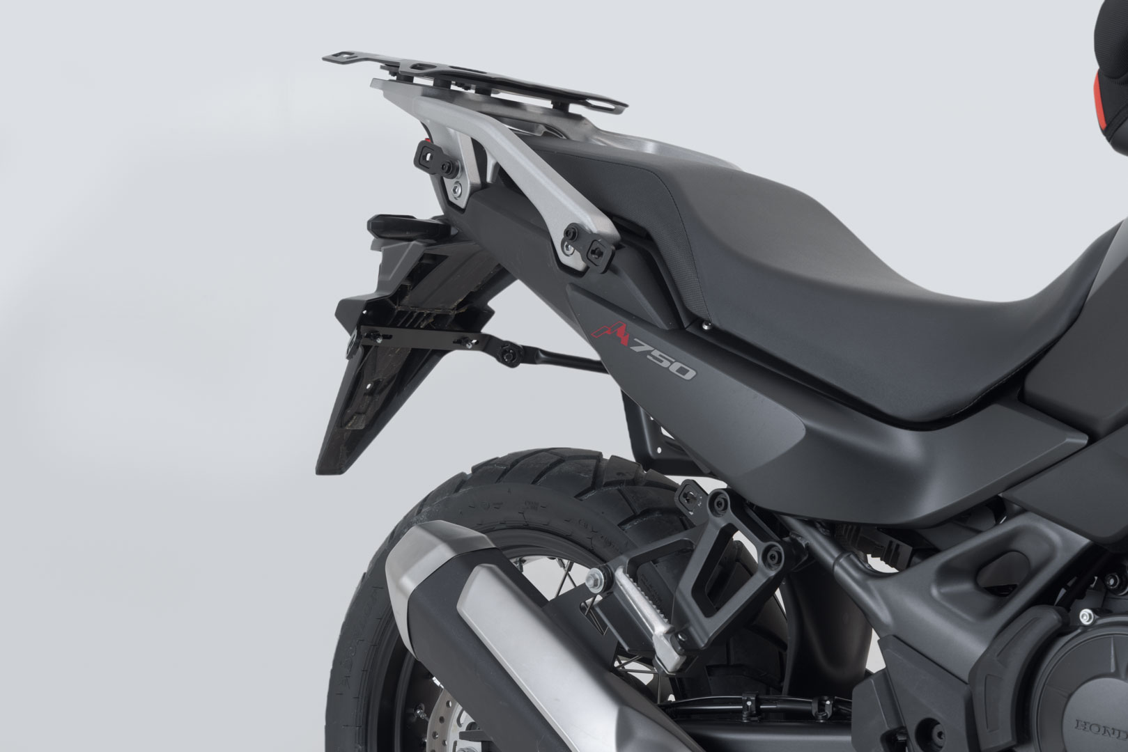 Portavion lateral SW-Motech PRO - Negru. Honda XL750 Transalp (22-). Figura 5