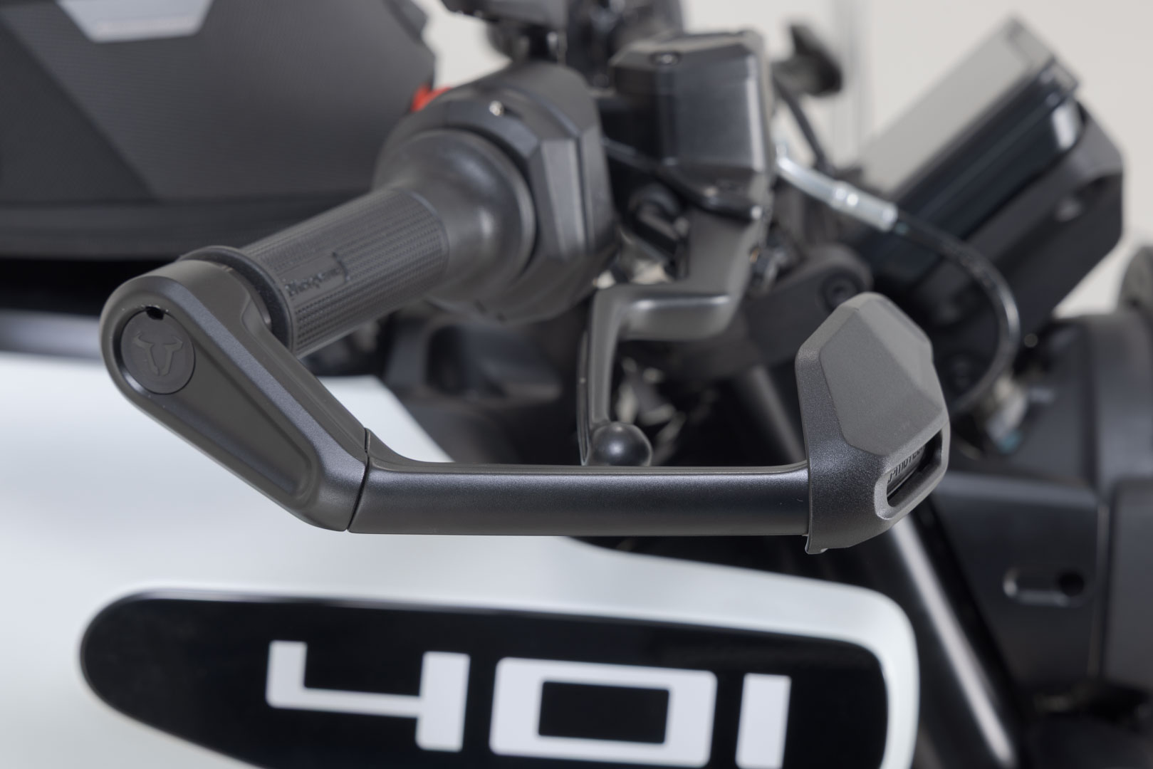 Protecții SW-Motech cu protecție împotriva vântului - Negru. Husqvarna Svartpilen/Vitpilen 401 (23-). Figura 5