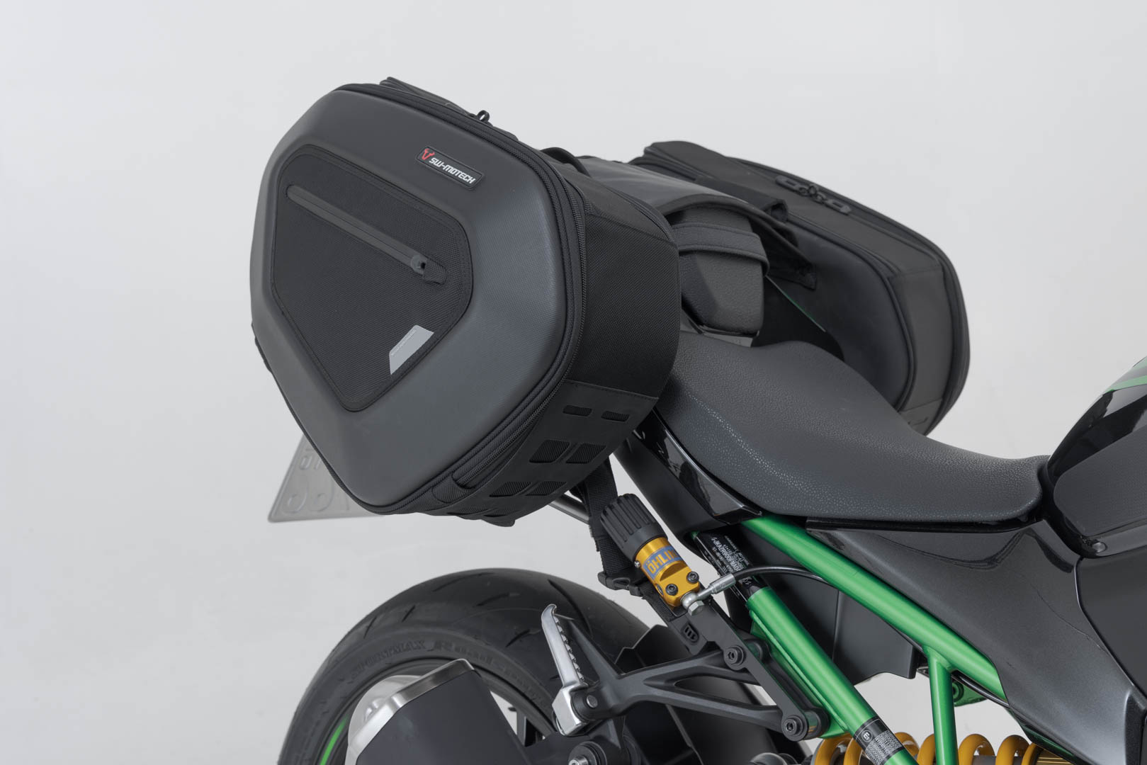 SW-Motech PRO BLAZE H sadelväska set - Svart. Kawasaki Z900 SE (20-). Figur 3