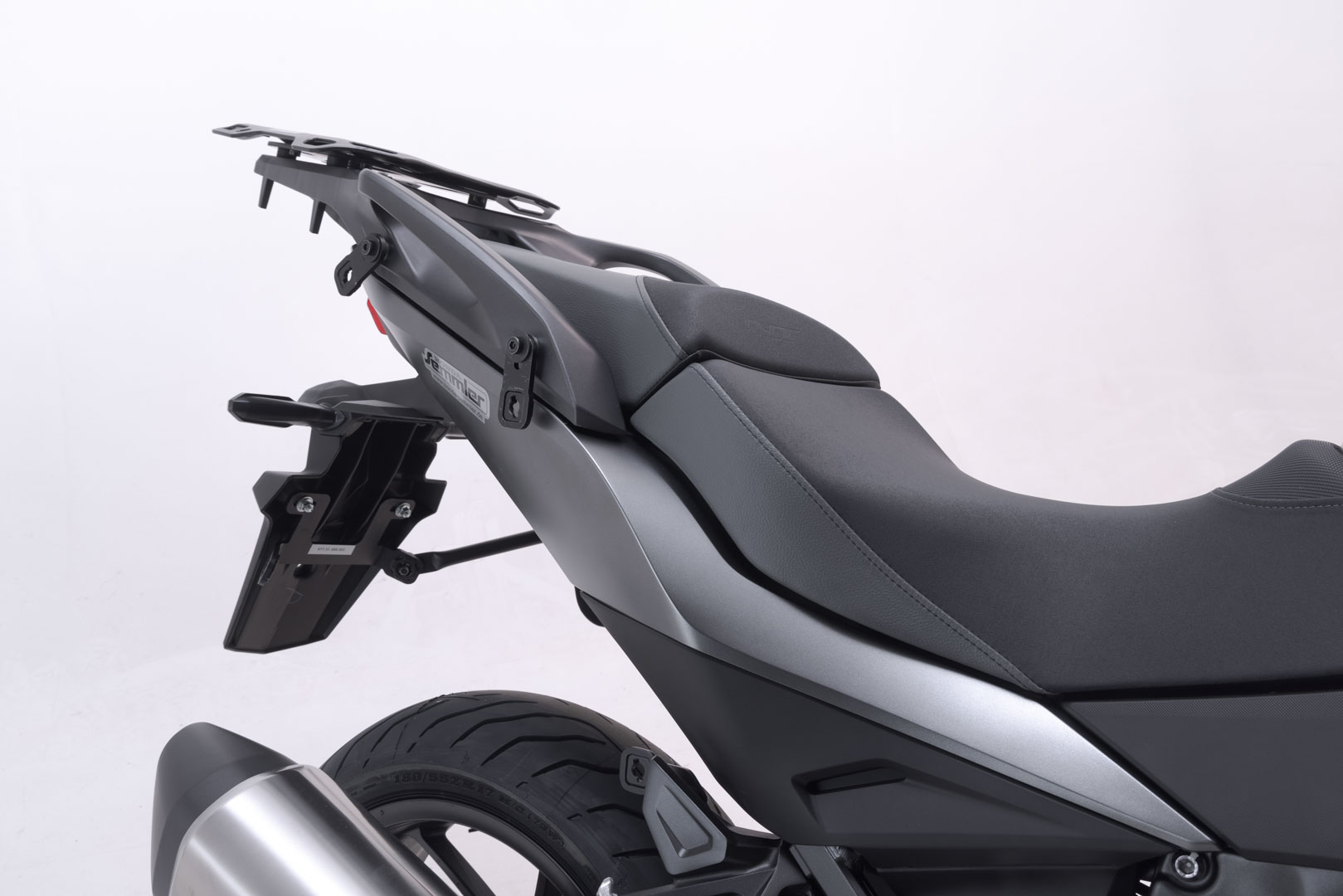 Portavion lateral SW-Motech PRO - Negru. Honda NT1100 (21-). Figura 5