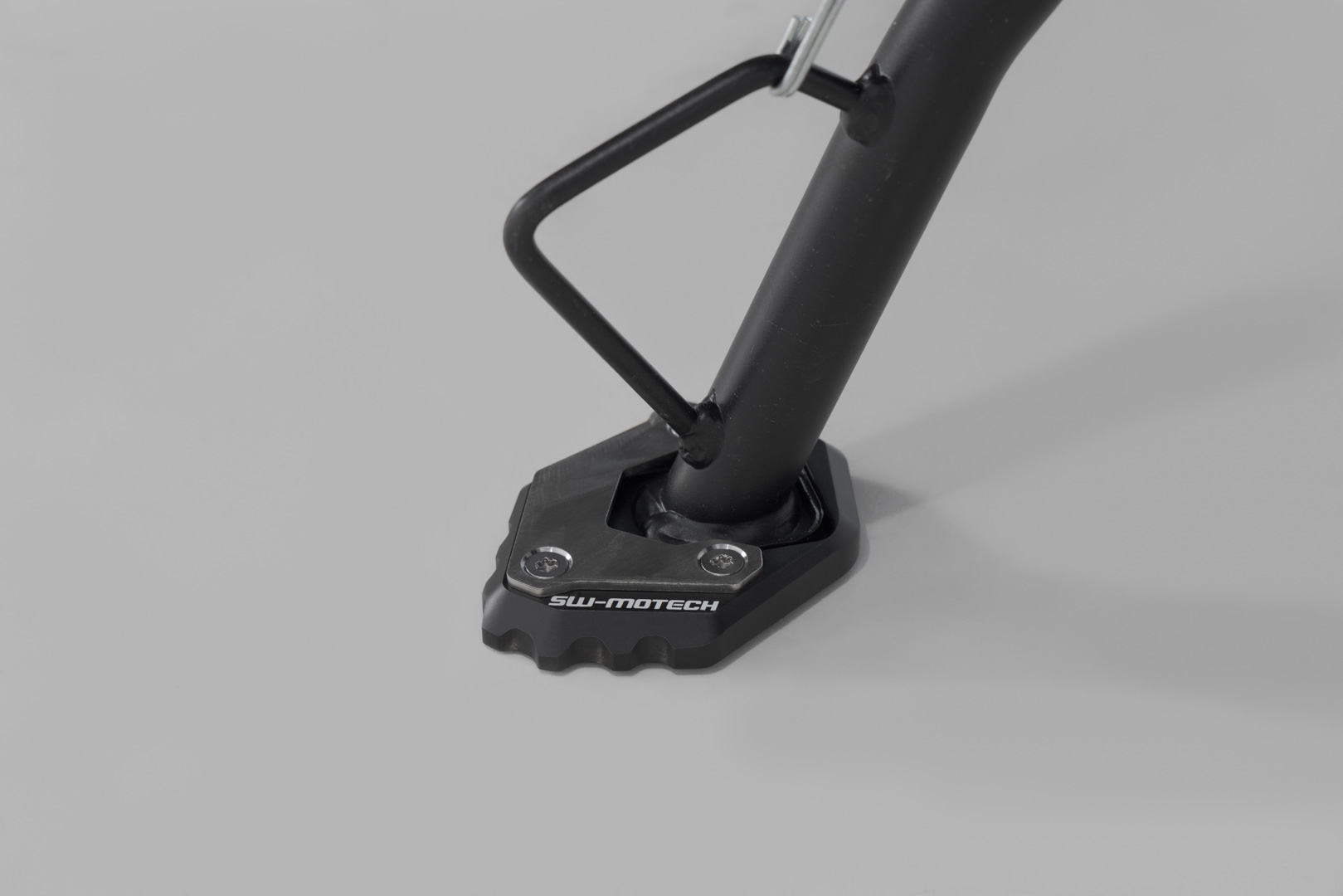 Extensie SW-Motech pentru piciorul lateral - Negru/argintiu. CFMoto 800MT / 800MT-X. Figura 3