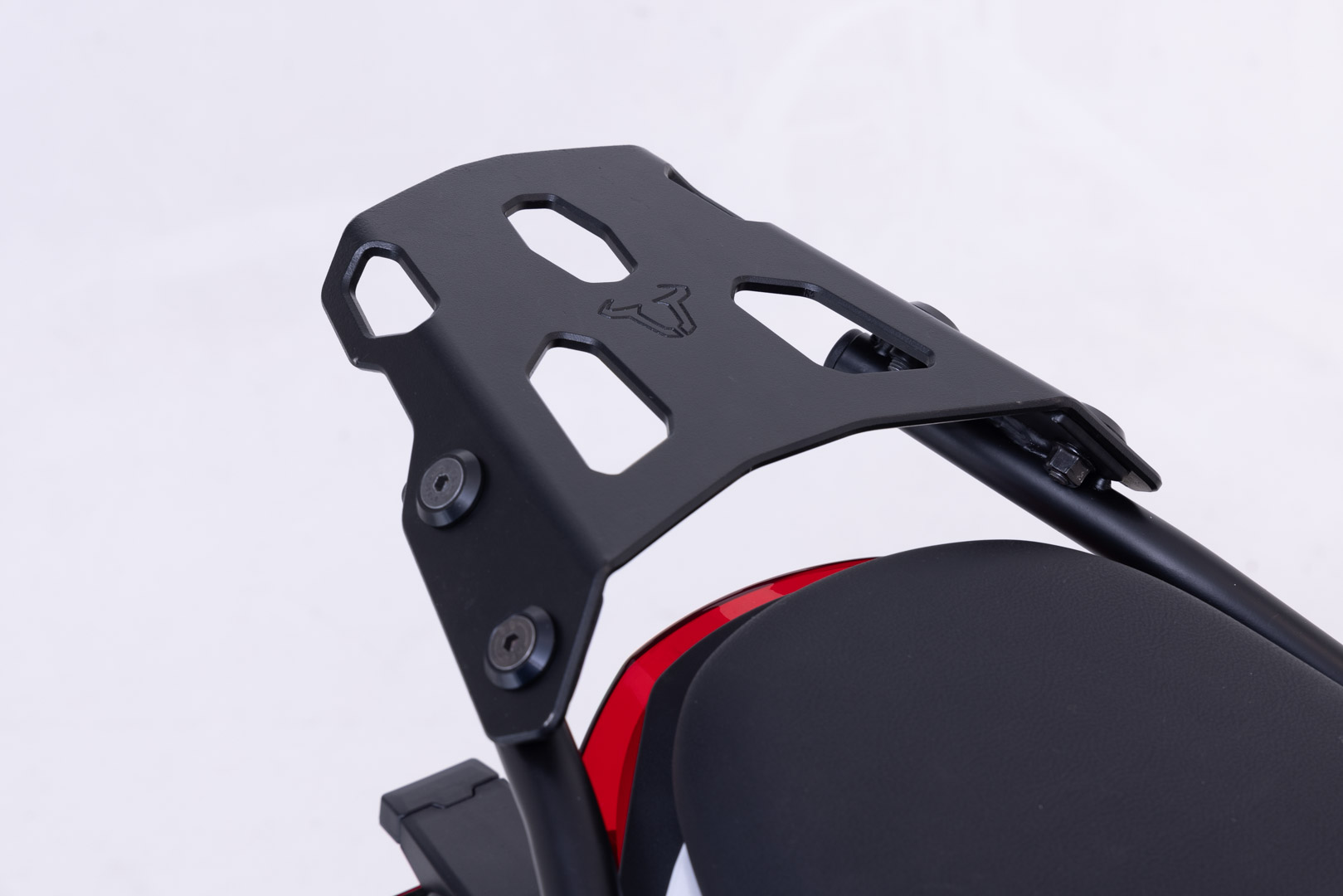 SW-Motech STREET-RACK - Negru. Moto Guzzi V100 Mandello/S (22-). Figura 3