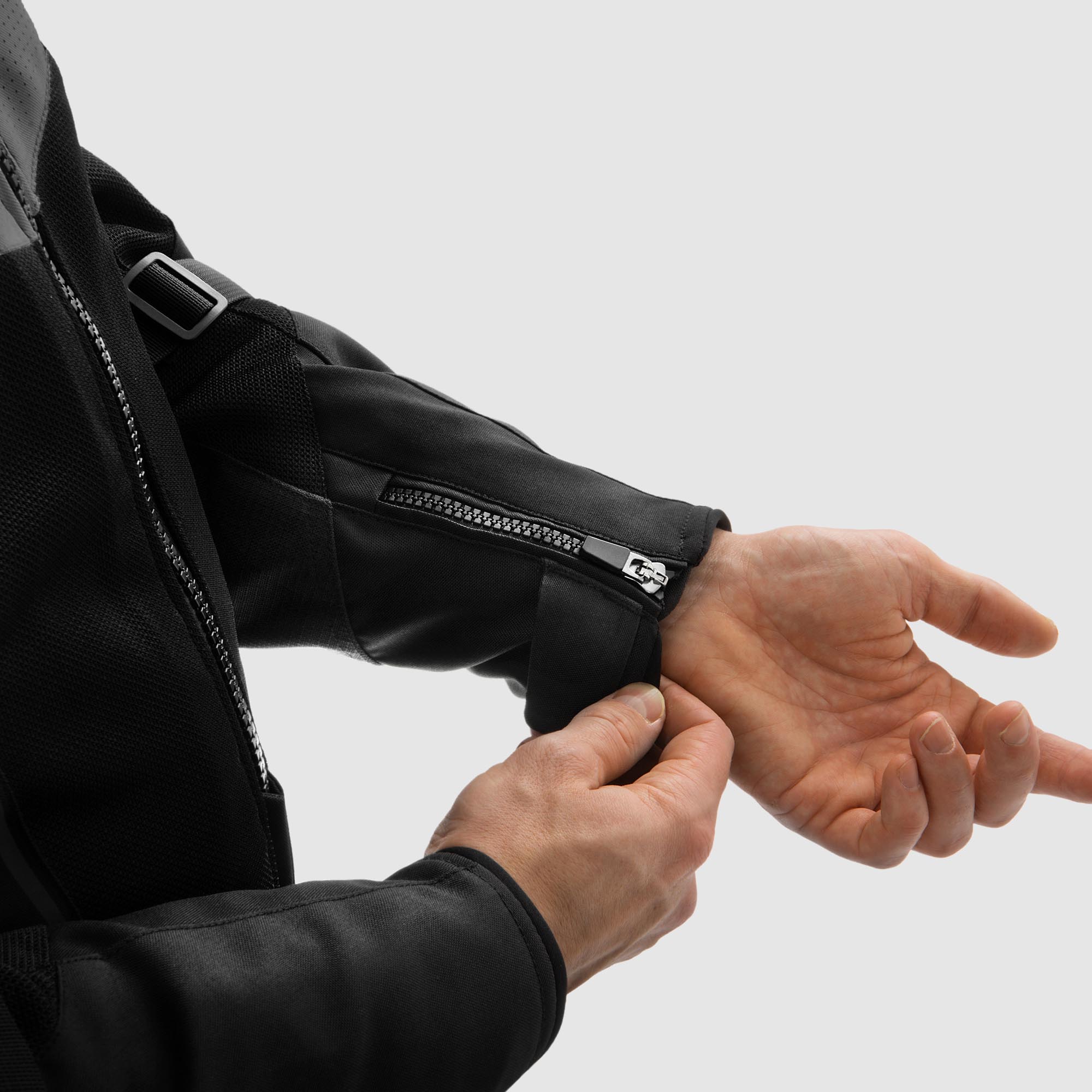 Side view of Rebelhorn Hiflow 5 waterproof Motorcycle Textile Jacket