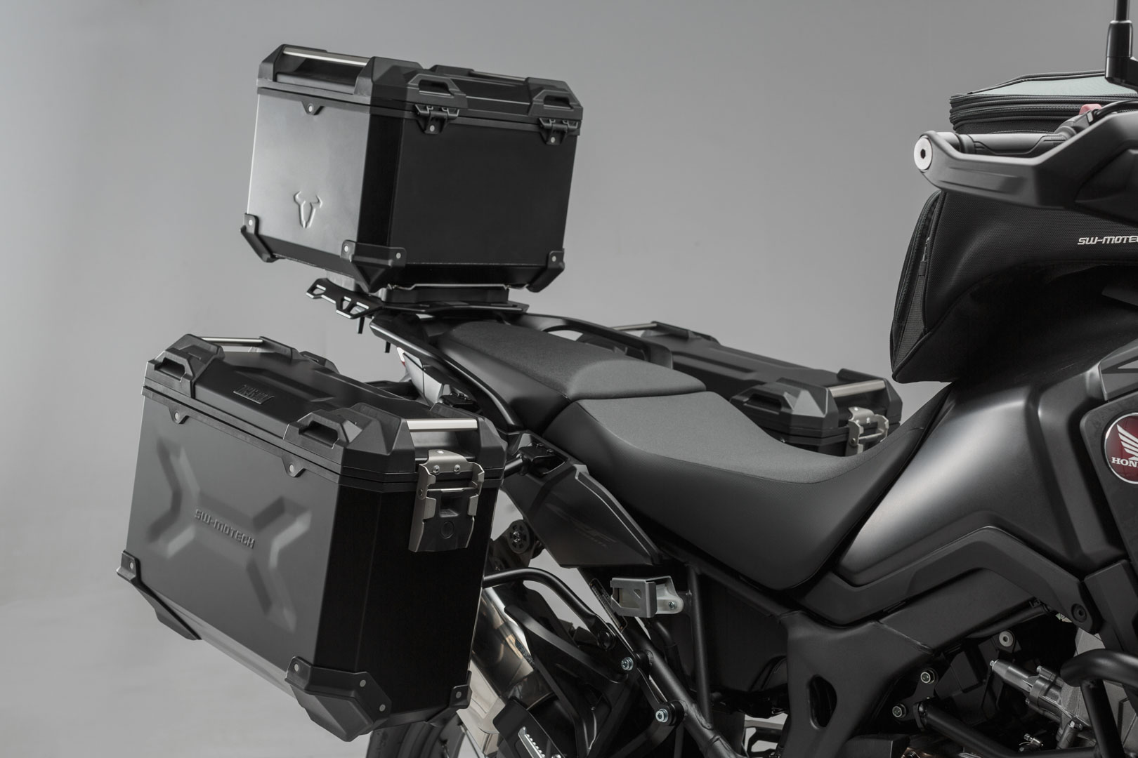 Setul de aventură SW-Motech TRAX ADV - Negru. Honda CRF1000L Africa Twin (15-17). Figura 3