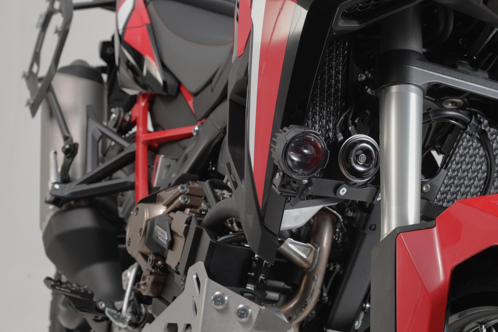 SW-Motech Suporte de luz - Preto. Honda CRF1000L Africa Twin sem SBL. Figura 3