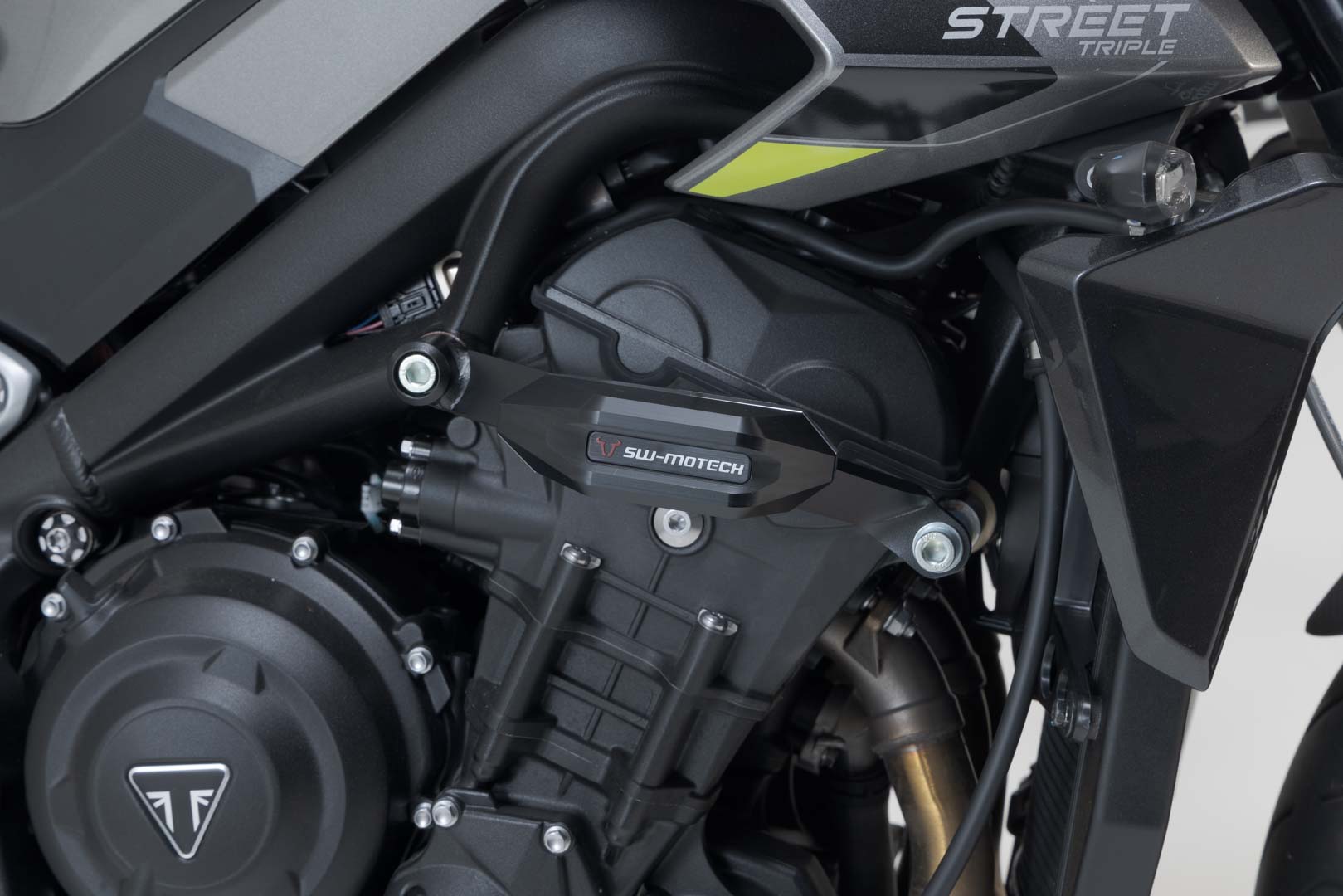 Kit SW-Motech Frame slider - Negru. Triumph Street Triple (12-) / Rx (15-). Figura 1