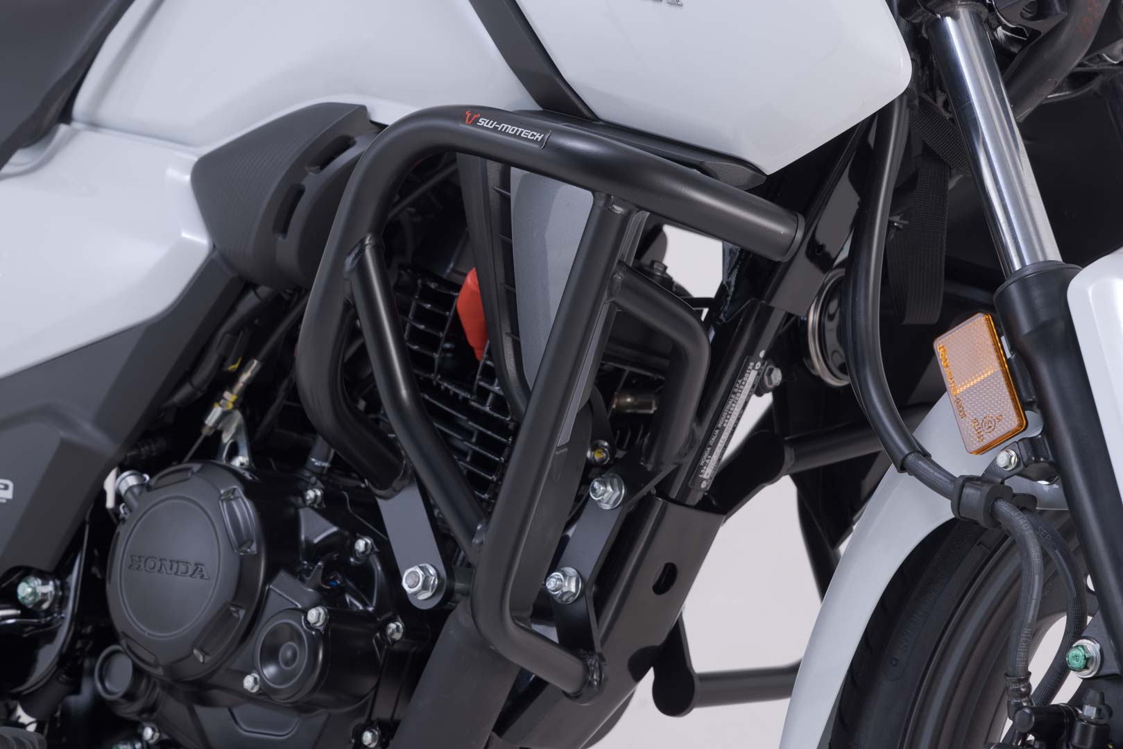 SW-Motech Crash bar - Svart. Honda CB125F (20-). Figur 1