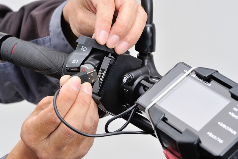 Daytona Slimmad USB Typ-A Strömförsörjning - Styre Ø22,2/25,4 Figur 5