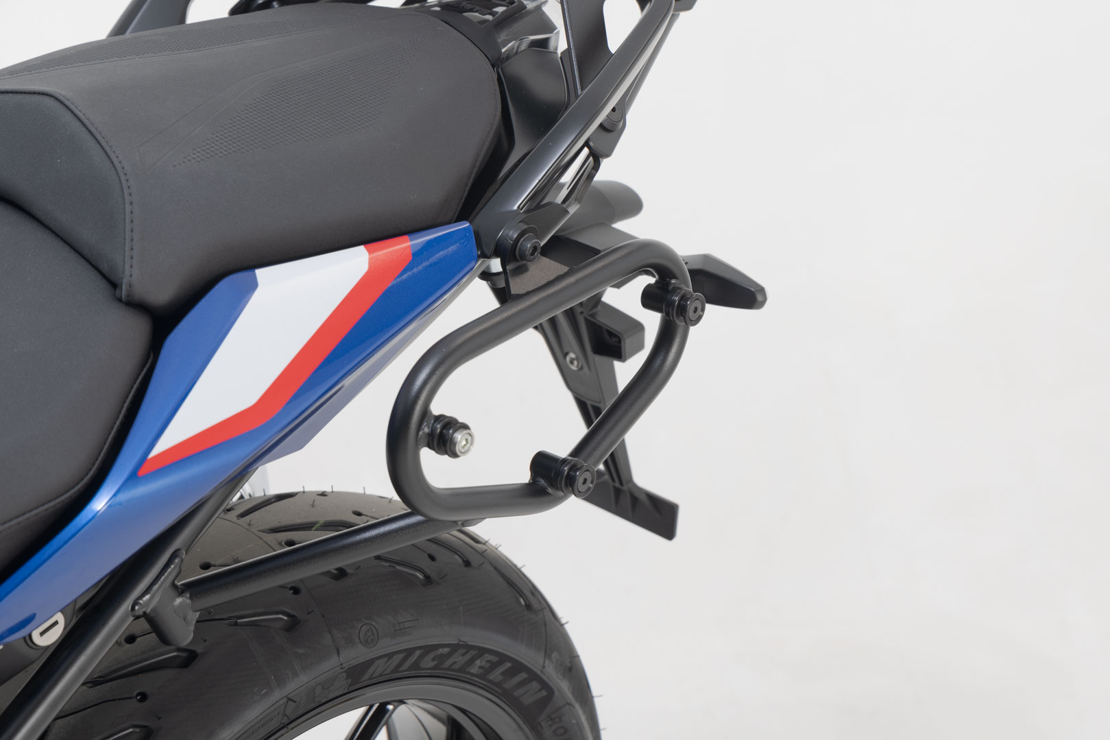 SW-Motech SLC portavion pe partea stângă - BMW R 1200 R (14-18), R 1250 R/RS (18-). Figura 4