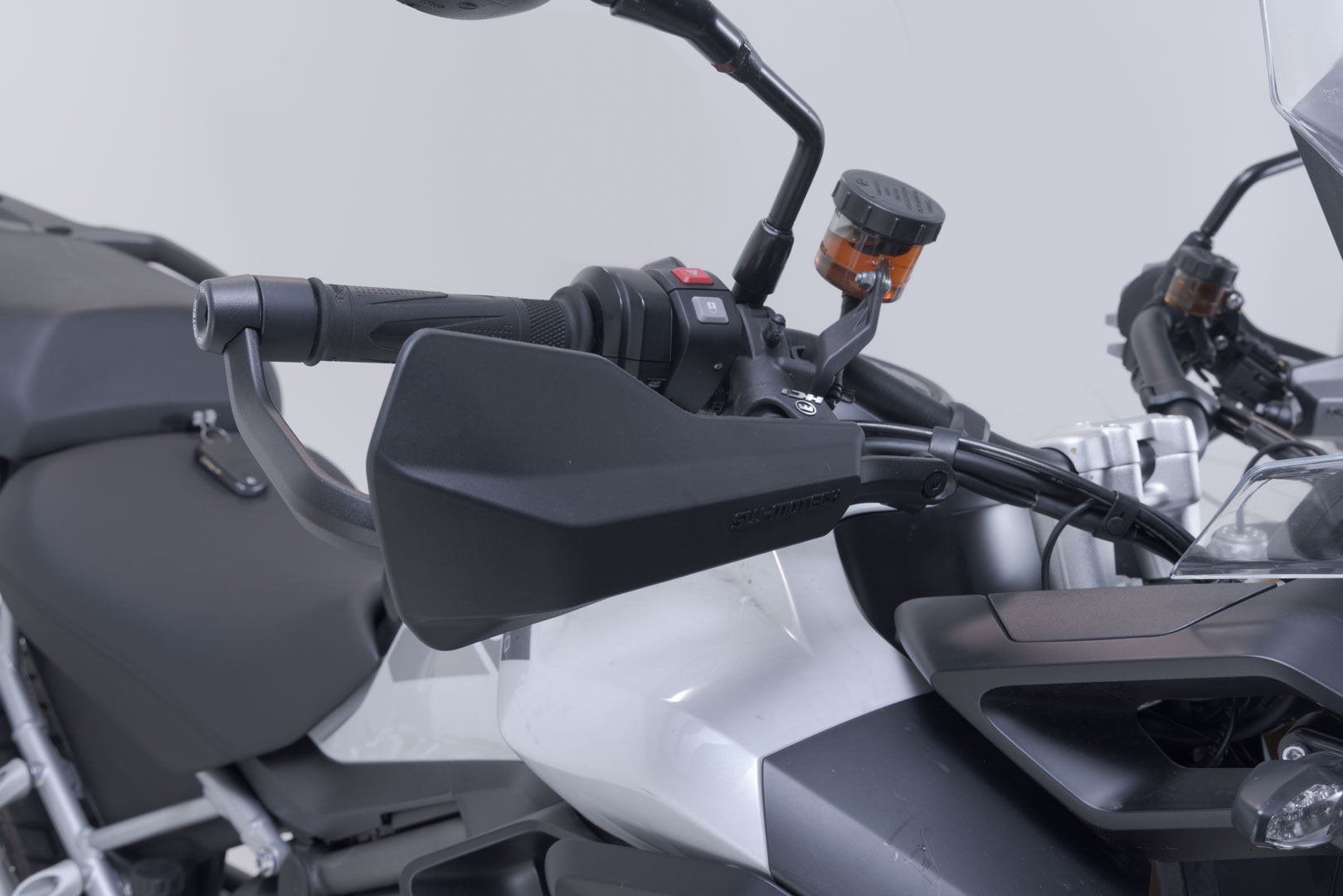 Kit SW-Motech Sport de protecție de mână - Negru. Triumph Tiger 1200 (22-). Figura 3