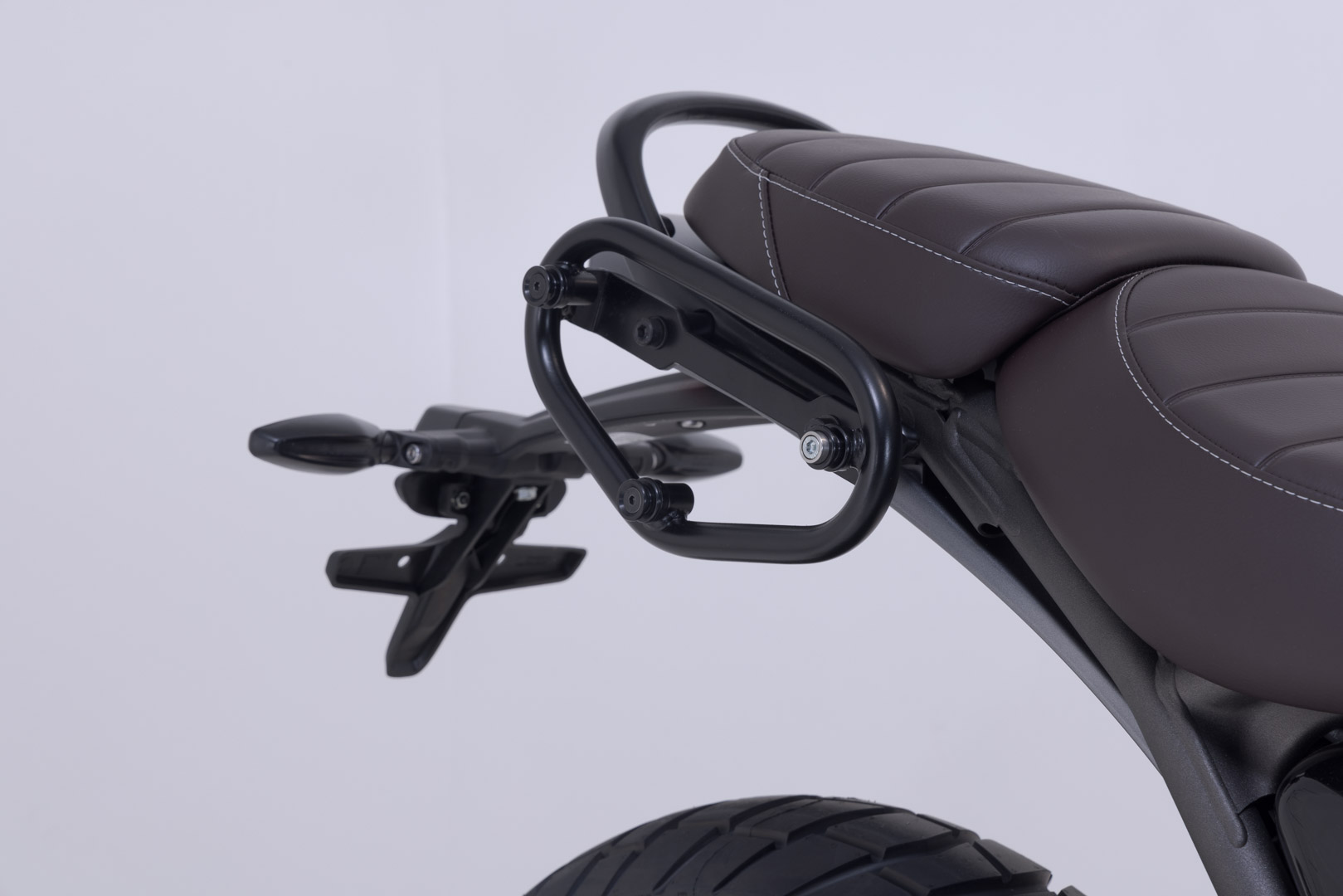 Sistem lateral SW-Motech URBAN ABS - 2x 16,5 l. Triumph Speed 400 (23-). Figura 4