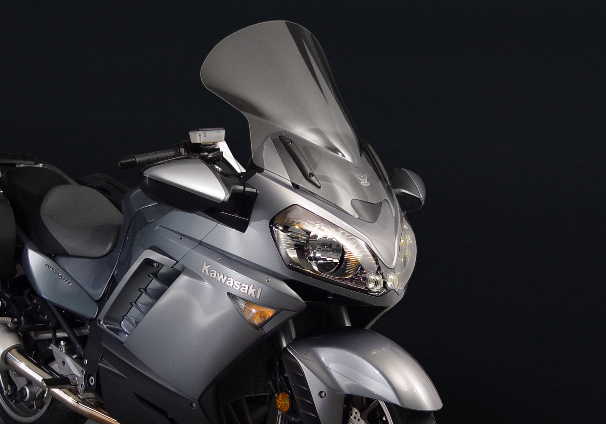 NATIONAL CYCLE windshield VStream Sport Touring Lexan® polycarbonate Quantum coated Figure 1