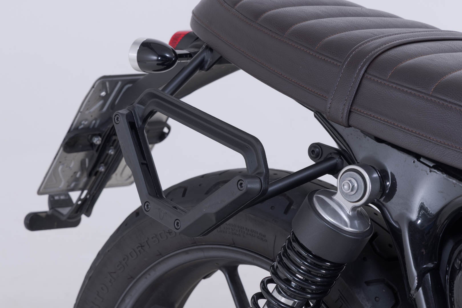 SW-Motech V-LOC サイドキャリア右側 - Triumph Street ツイン/スクランブラー/カップ900。 図4