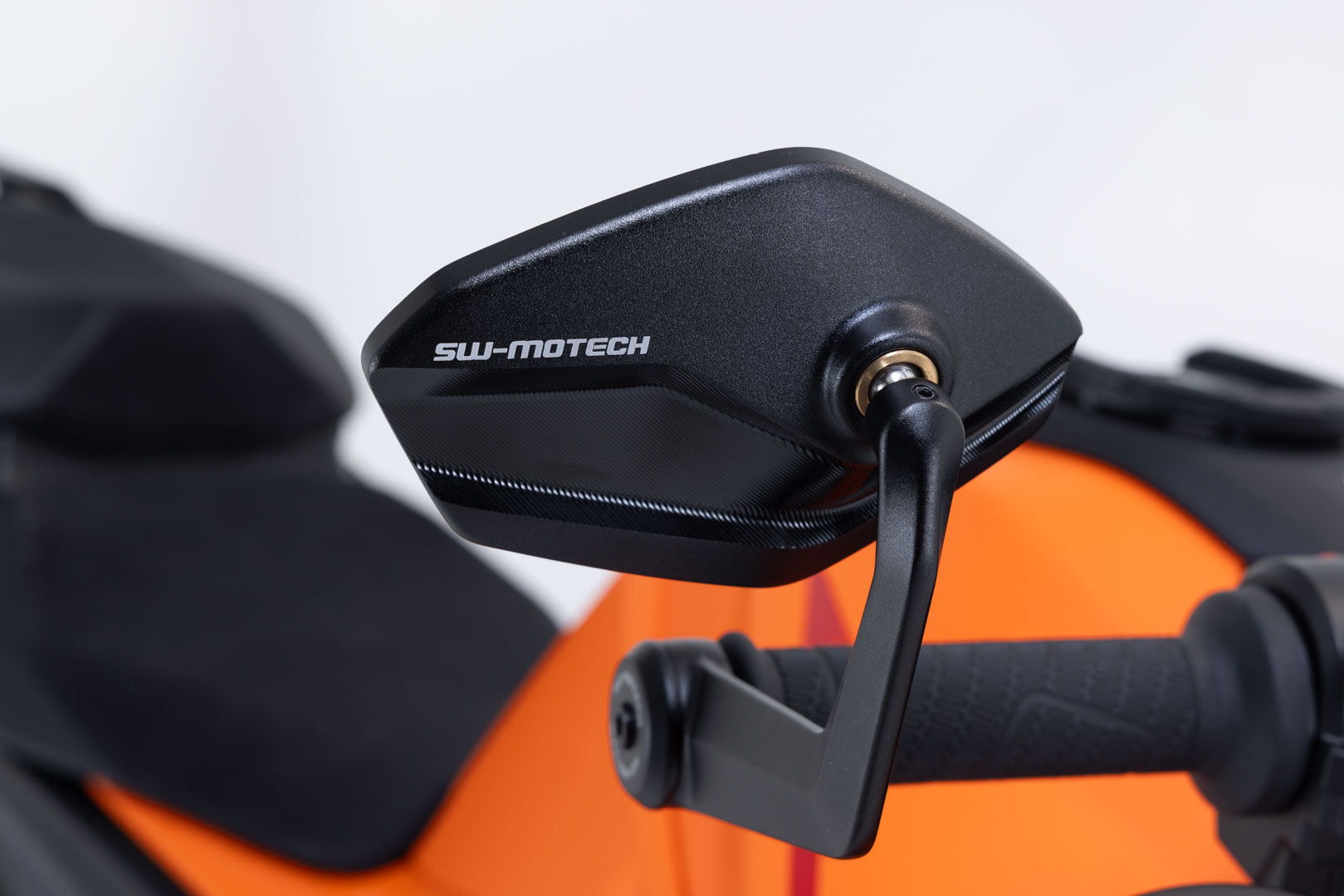 SW-Motech Stångändspeglar - KTM 1290/1390 Super Duke R / Evo. Figur 4