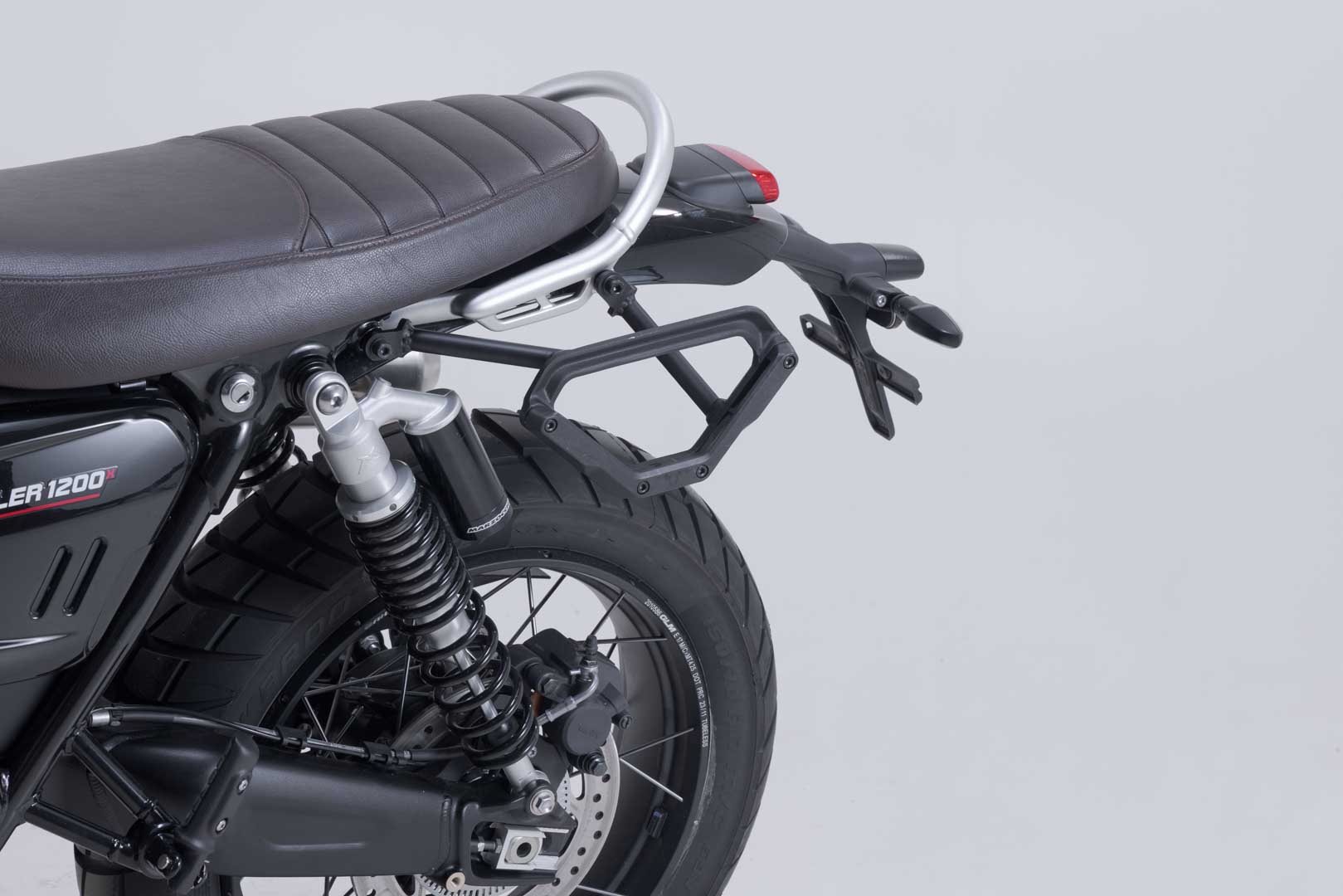 SW-Motech V-LOC Side Carrier vänster – Triumph Scrambler 1200 XC/XE (18-), X/XE (23-). Figur 3