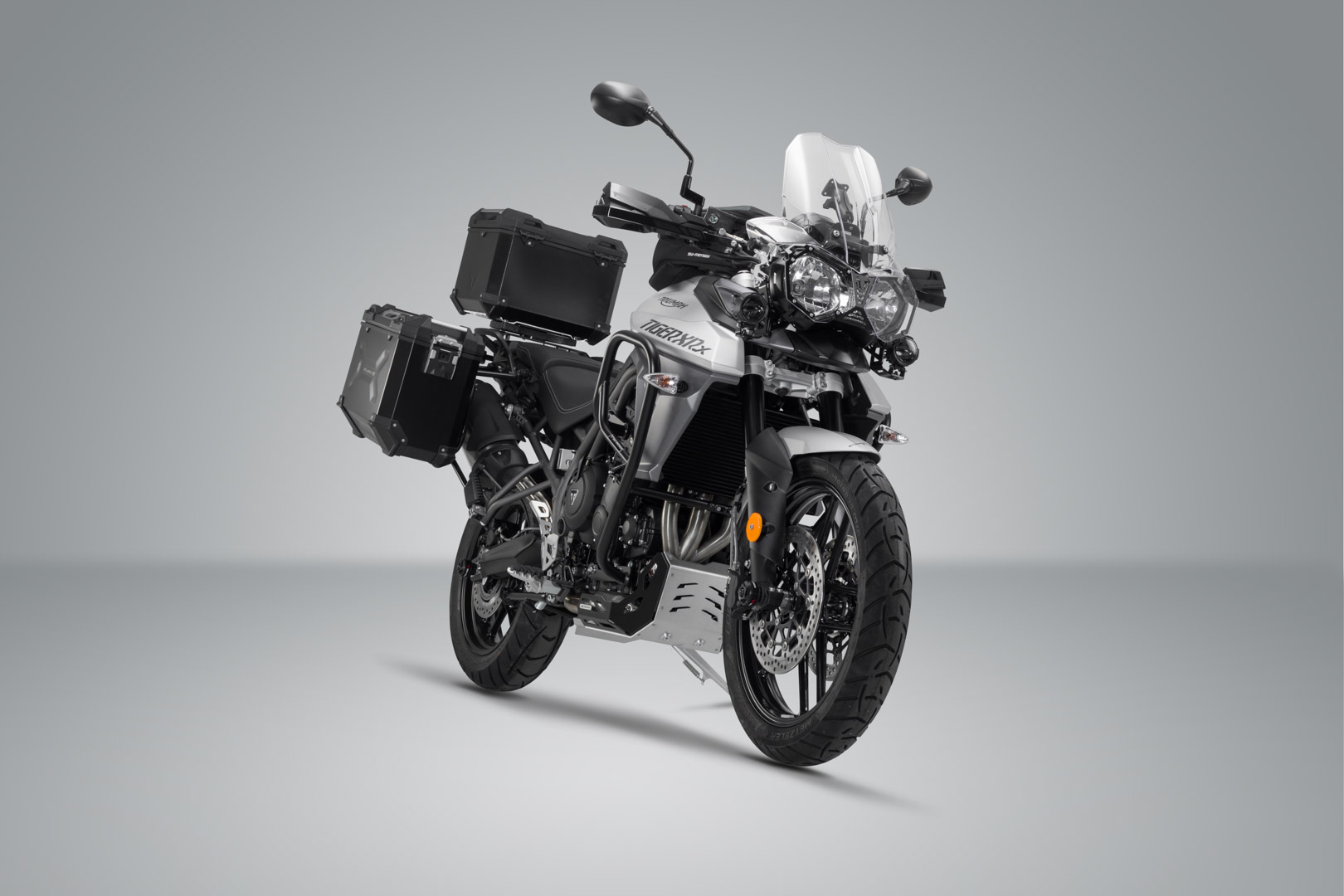 Setul SW-Motech Adventure Protecție - modele Triumph Tiger 800. Figura 1