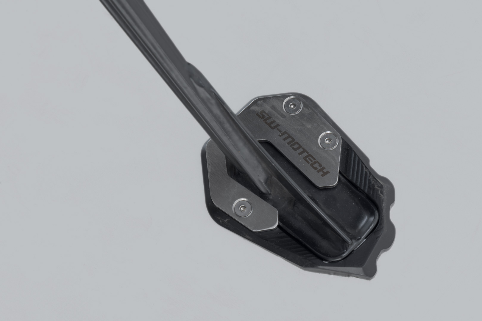 Extensie SW-Motech pentru piciorul lateral - Negru/argintiu. Harley-Dav Pan America (21-). Figura 2