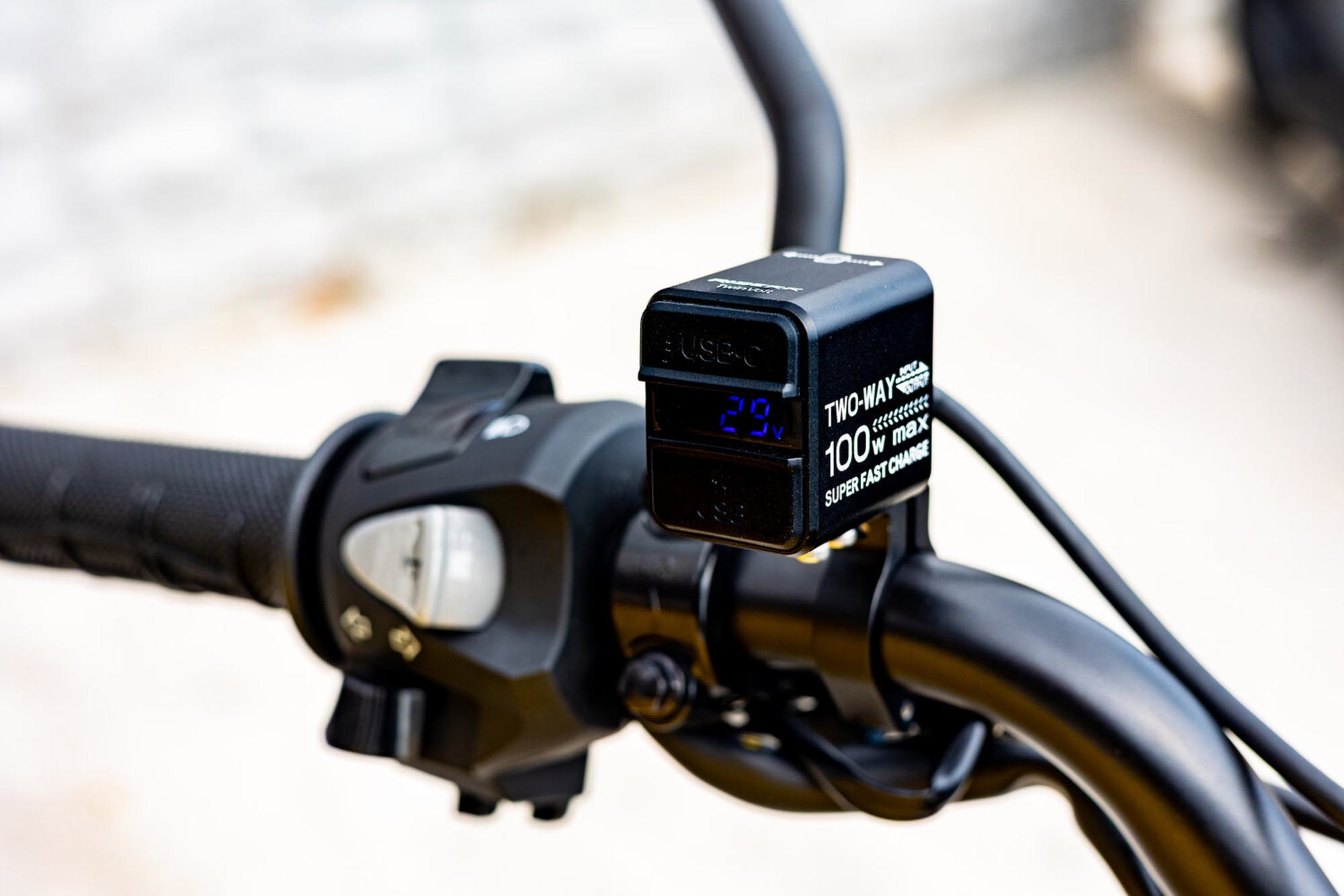 Riderr TwinVolt 2-Way Charger 2. attēls