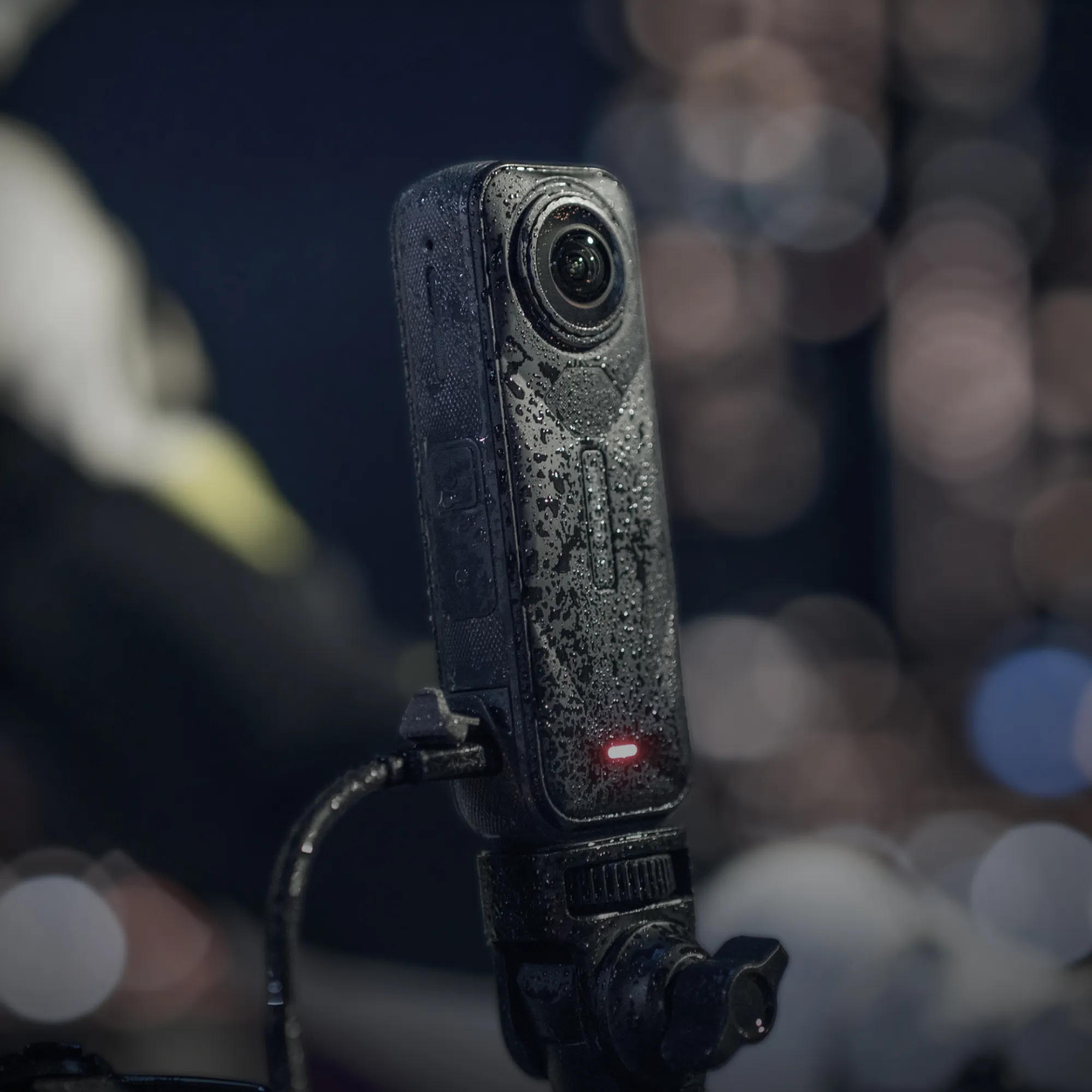Insta360 X5 Husă de încărcare USB pentru orice vreme Figura 6