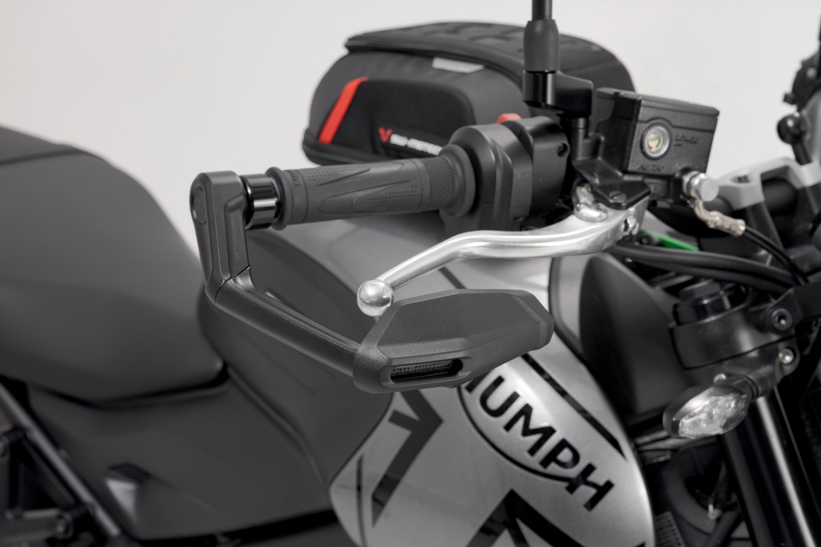 Protecții SW-Motech cu protecție împotriva vântului - Negru. Modele KTM / Triumph. Figura 4