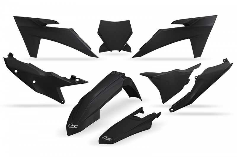 UFO Plastic Kit-image-714349407