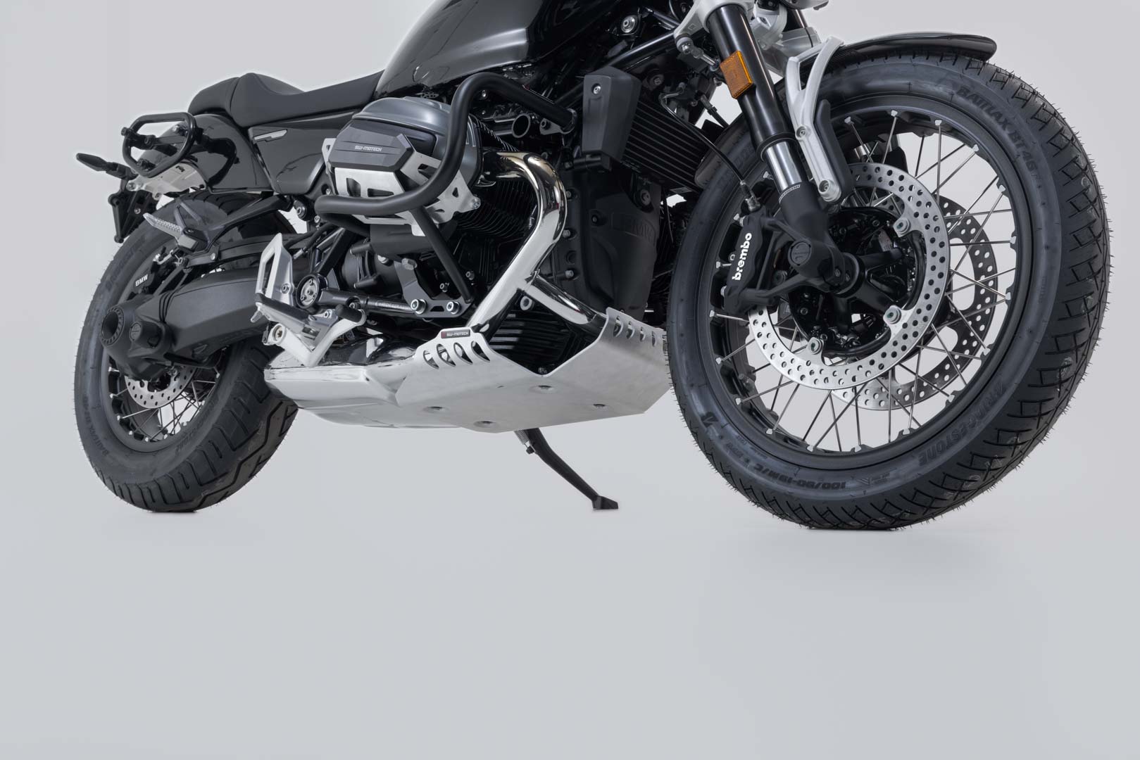 SW-Motech Motorskydd - Silver. BMW R12 / R12 nineT (23-). Figur 1