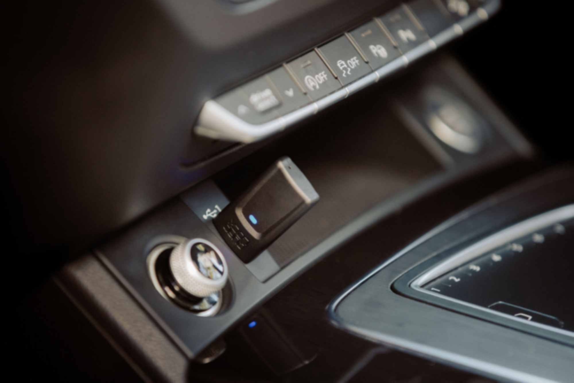Quad Lock Trådlös CarPlay-adapter Figur 2