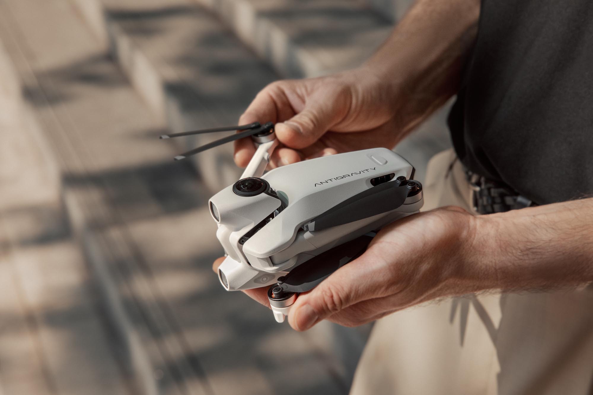 Insta360 Antigravity A1 Explorer Bundle Drone Figura 12