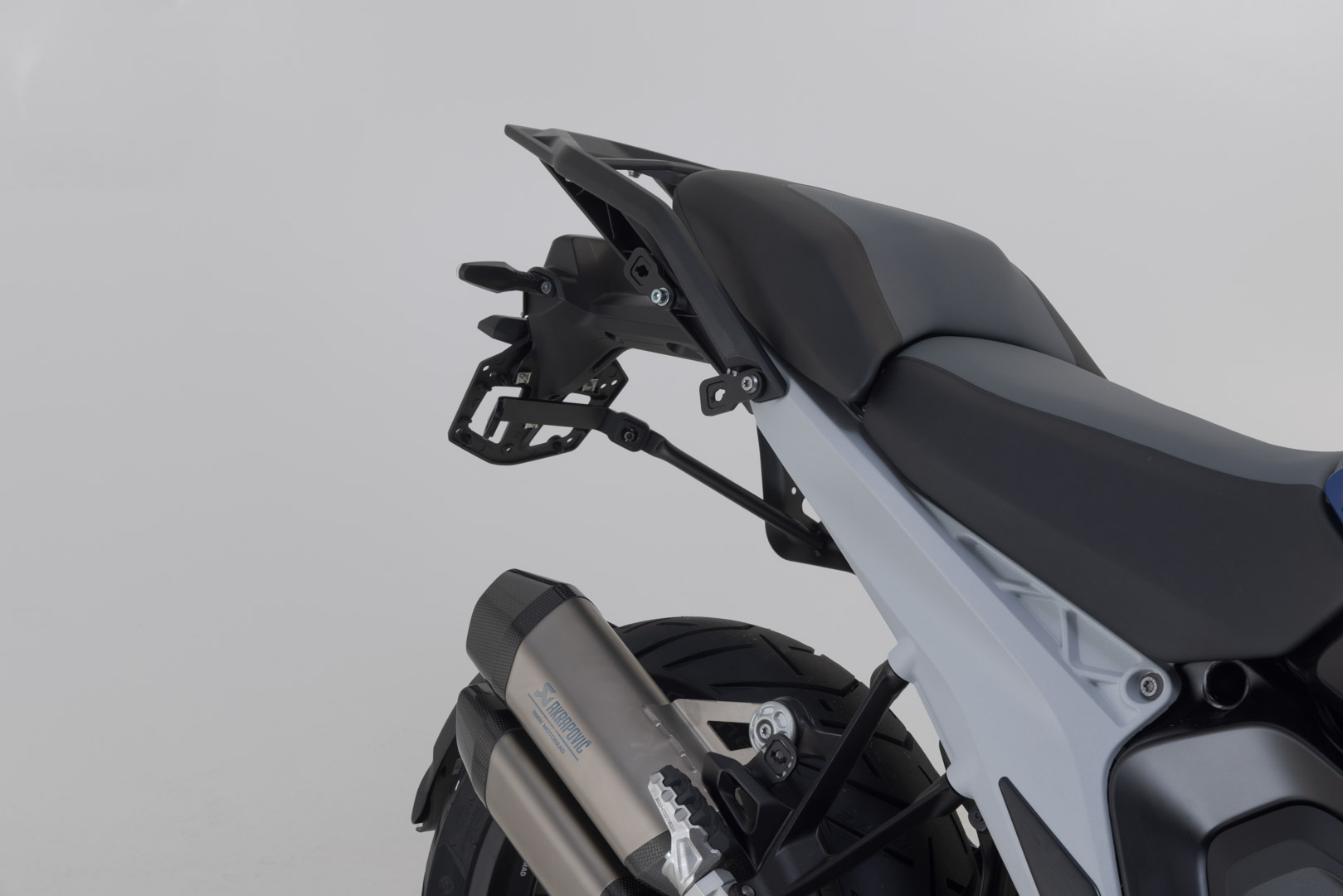Portavion lateral SW-Motech PRO - Negru. BMW R 1300 GS (23-). Figura 5