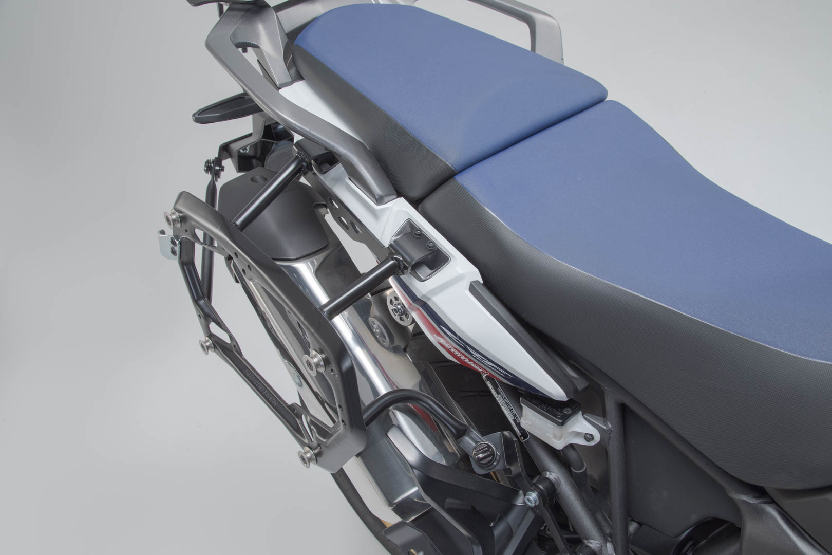 Setul SW-Motech Adventure DUSC cu majusculă L - Negru. CRF1000L Sport de Aventură (18-). Figura 4