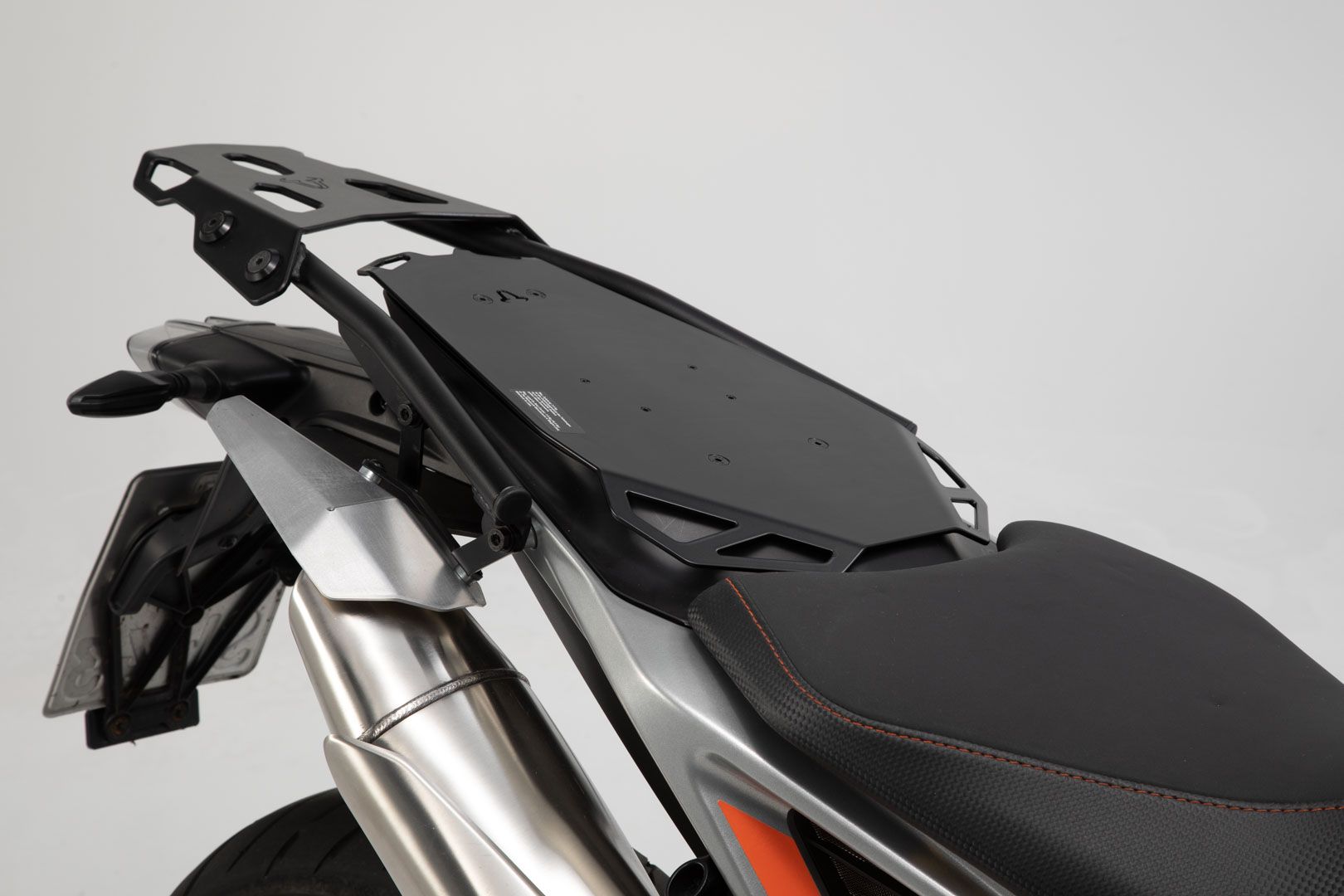 SUPORT PENTRU SCAUNE SW-MOTECH - Negru. KTM 790 Duke (18-). Figura 1
