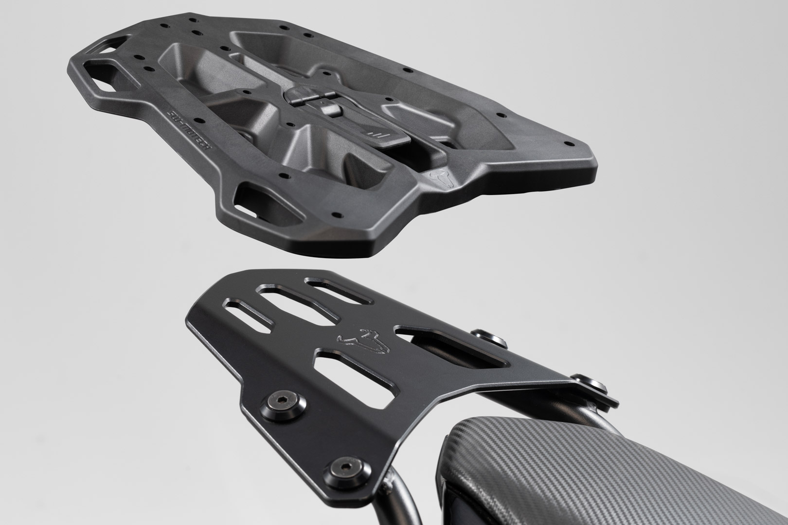 Sistem top case SW-Motech TRAX ADV - Argintiu. Honda CB500X, CB500F, CBR500R, NX500. Figura 3