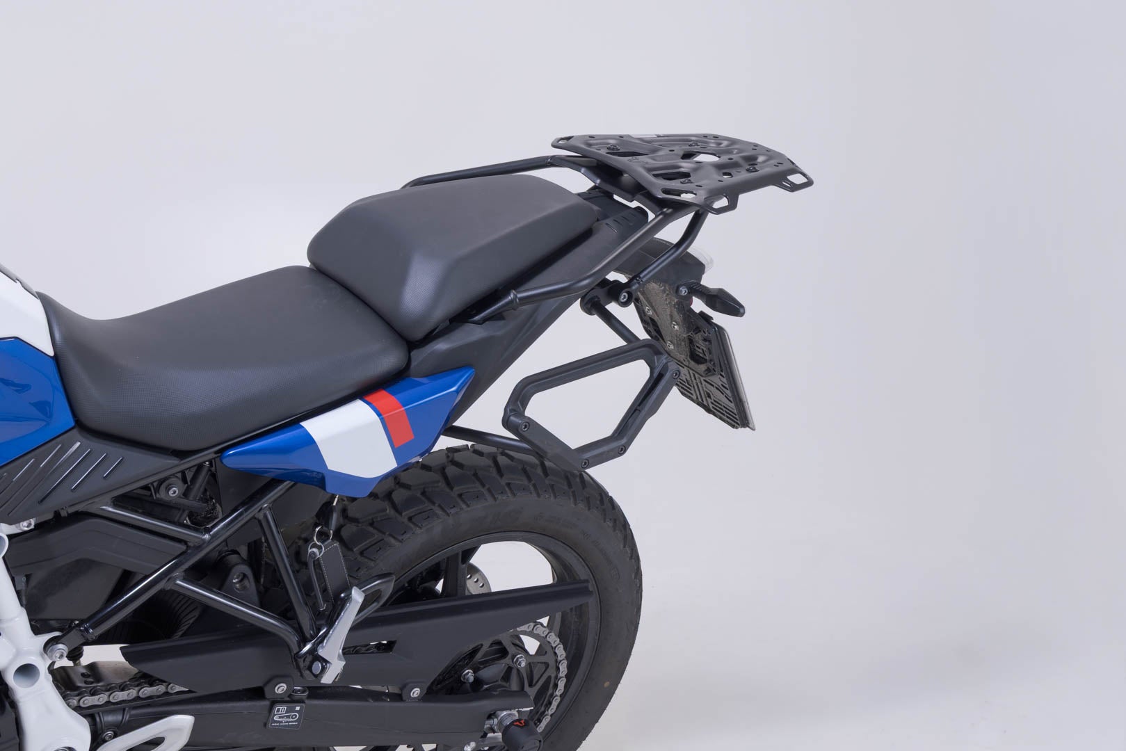 SW-Motech V-LOC Side Carrier left - BMW F 450 GS (25-). For BMW luggage rack. Figure 3